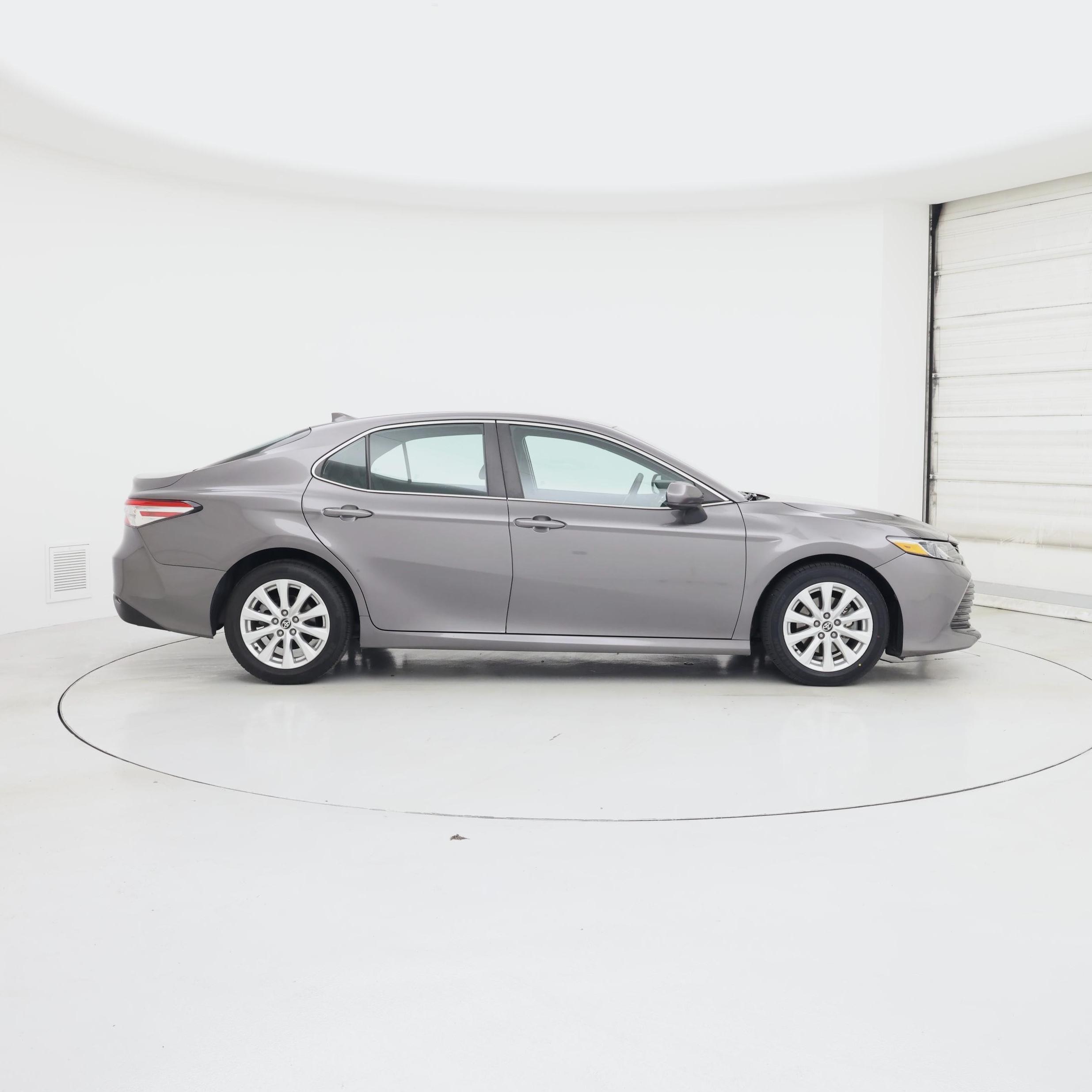 Thumbnail: 2020 Toyota Camry - 7