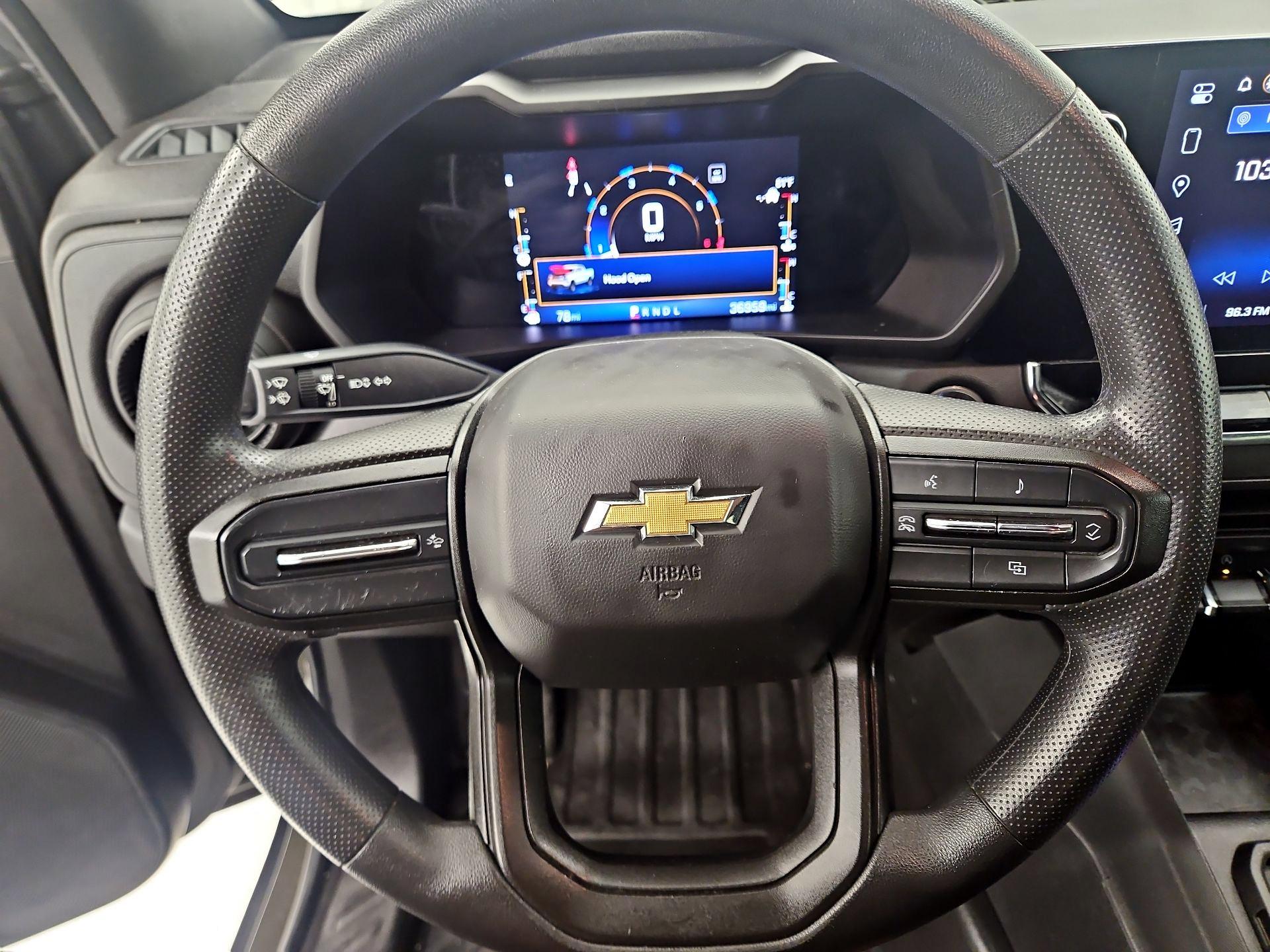 Thumbnail: 2023 Chevrolet Colorado - 10