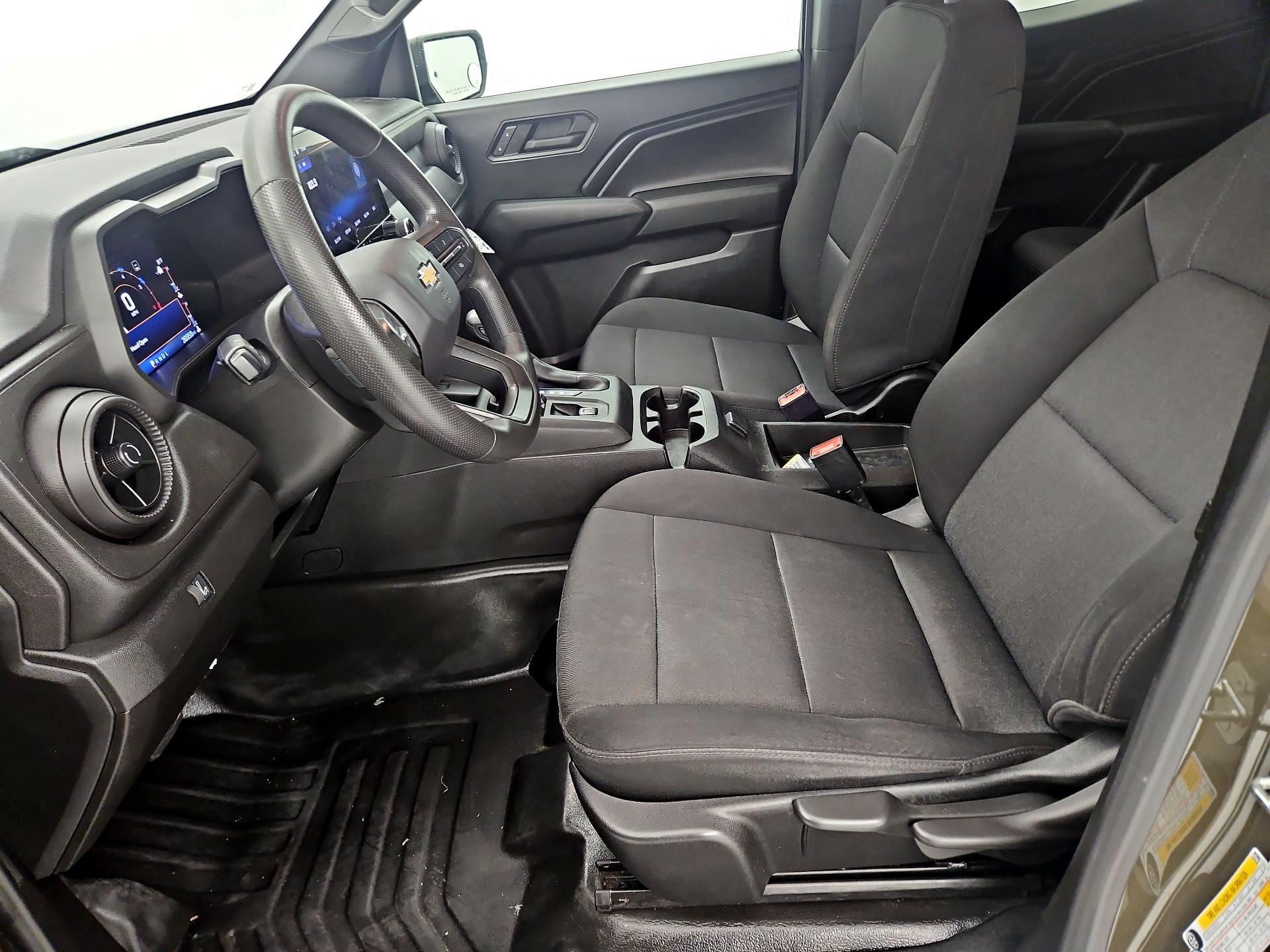 Thumbnail: 2023 Chevrolet Colorado - 11