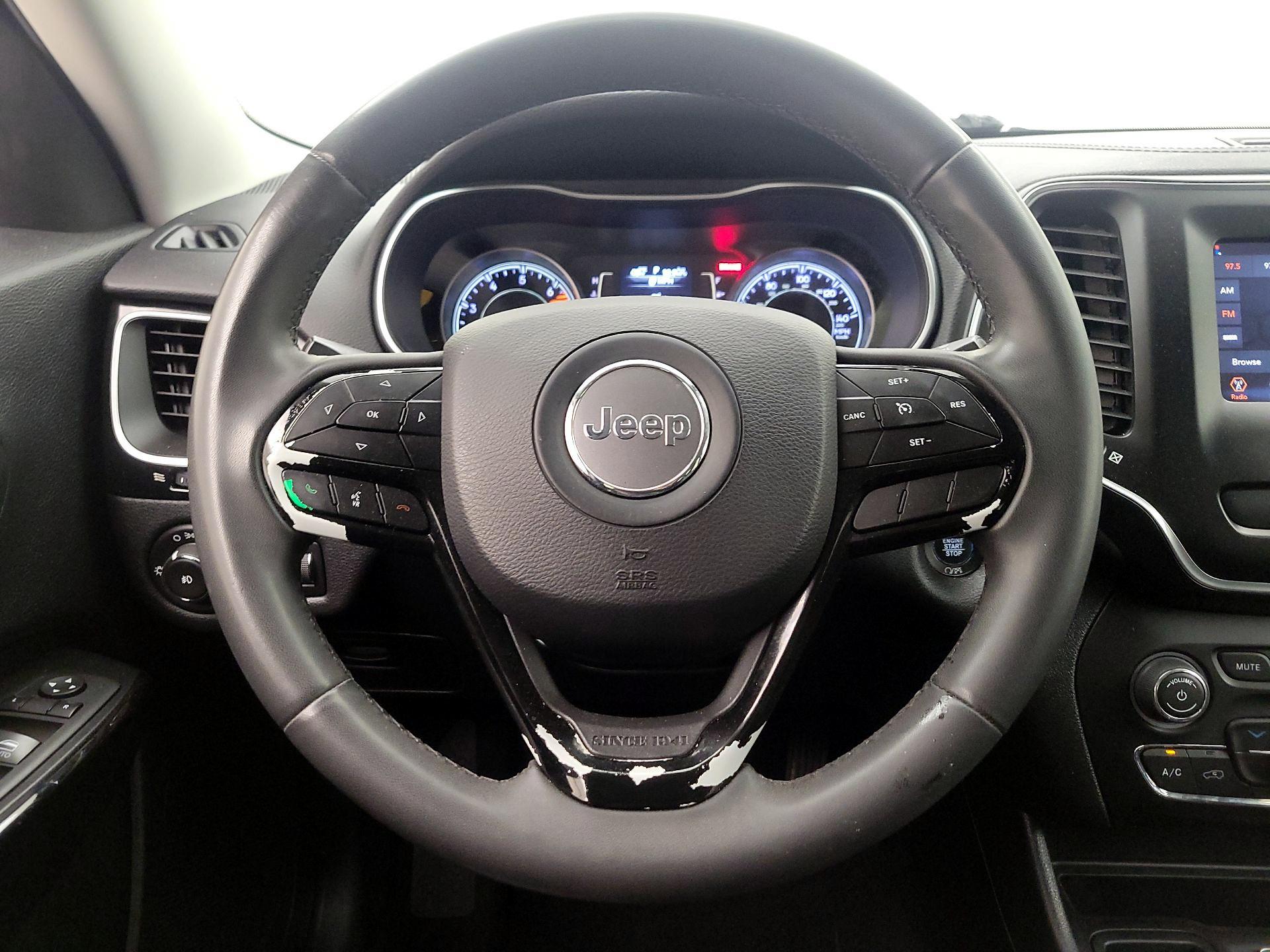 Thumbnail: 2020 Jeep Cherokee - 10