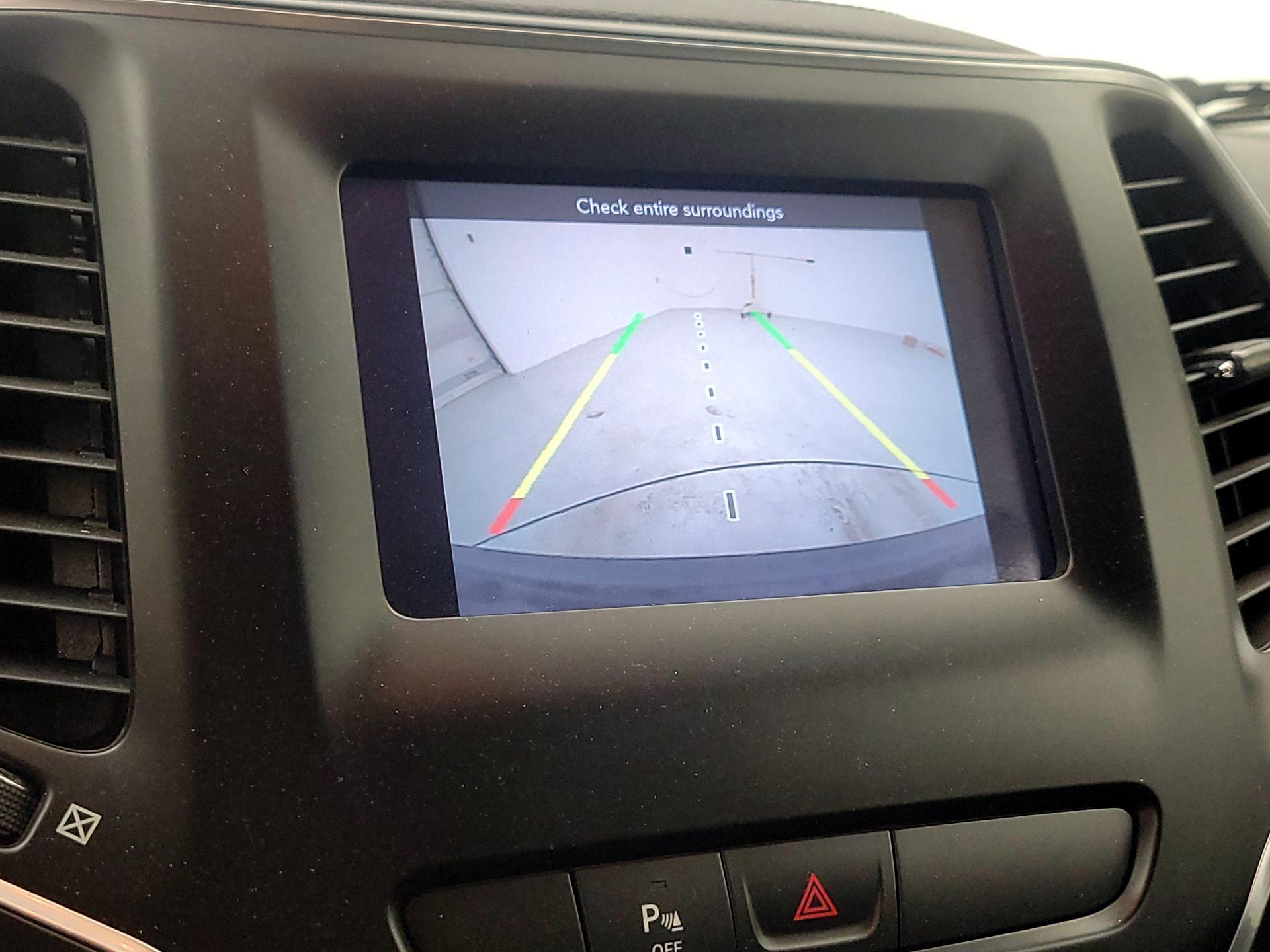 Thumbnail: 2020 Jeep Cherokee - 14