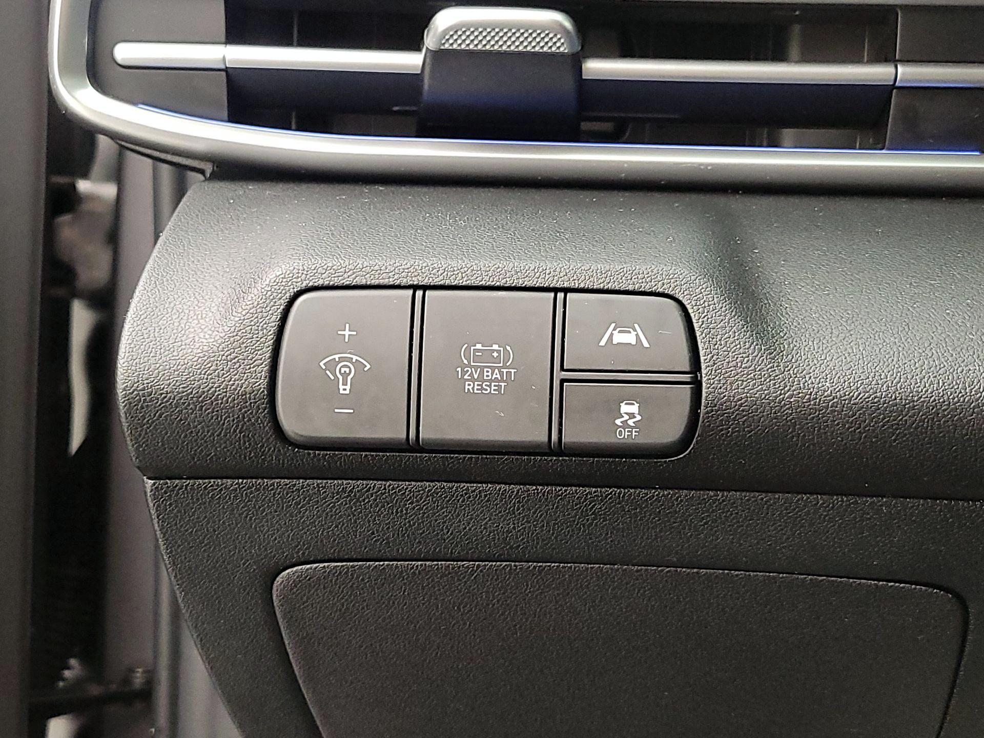 Thumbnail: 2021 Hyundai Elantra - 13