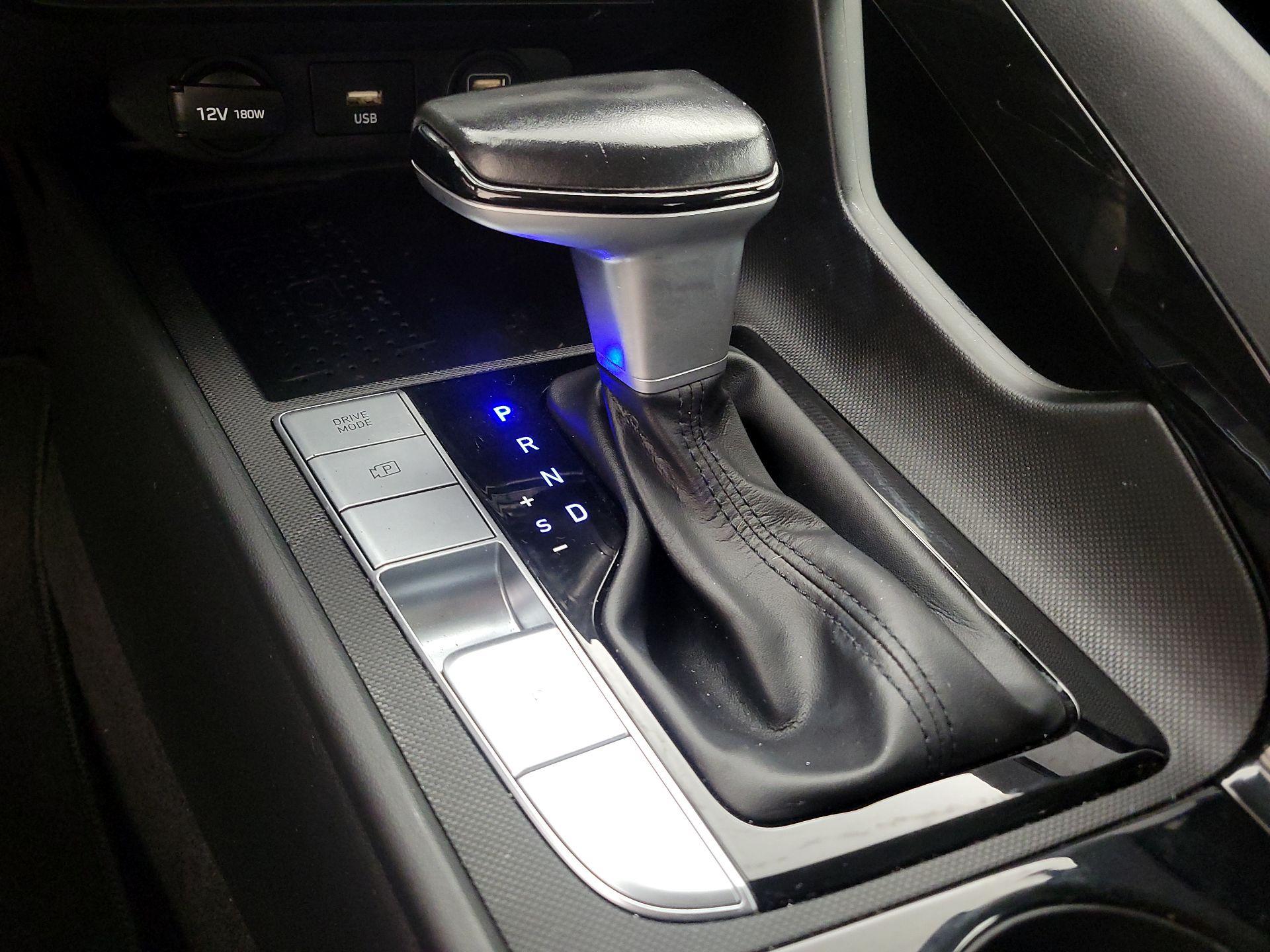 Thumbnail: 2021 Hyundai Elantra - 17