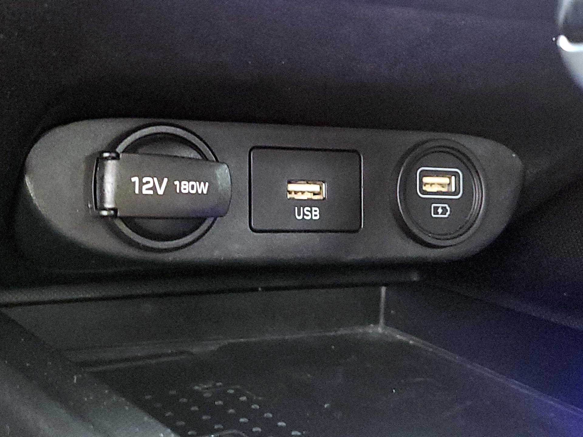 Thumbnail: 2021 Hyundai Elantra - 18