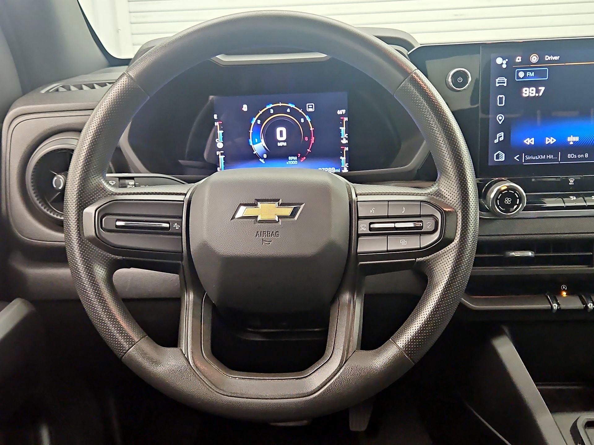 Thumbnail: 2023 Chevrolet Colorado - 10