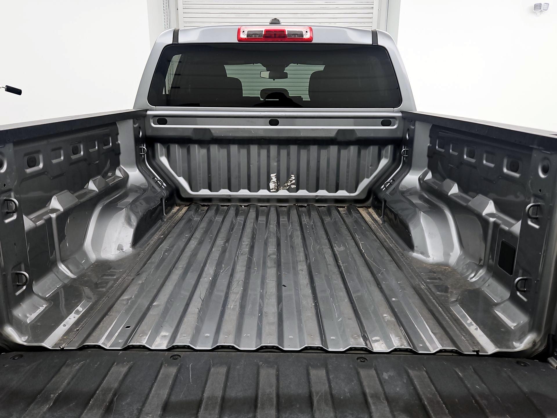 Thumbnail: 2023 Chevrolet Colorado - 20