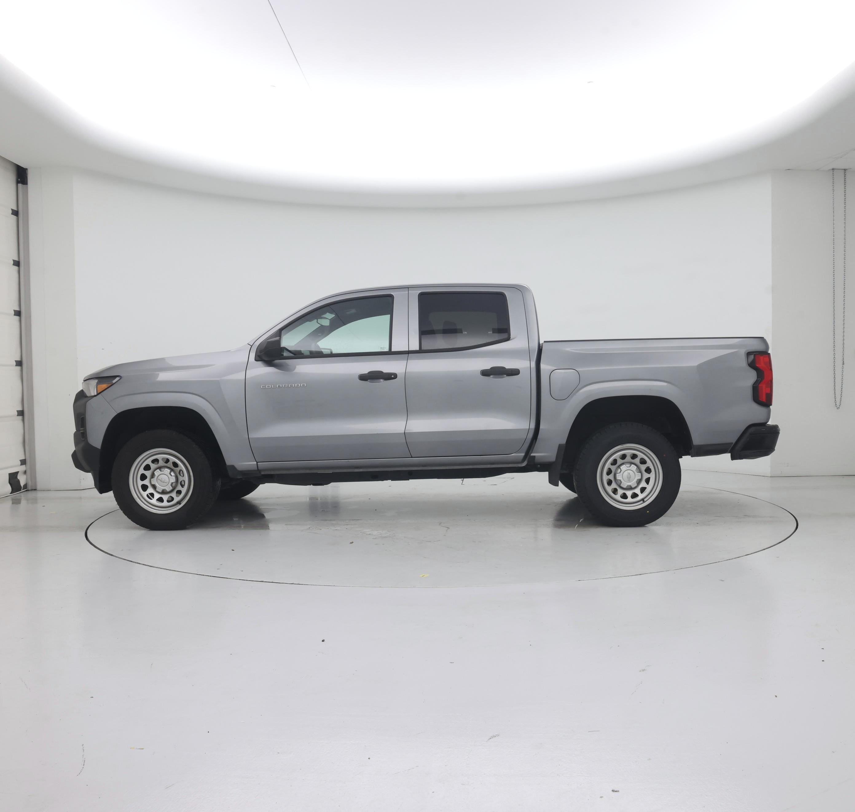 Thumbnail: 2023 Chevrolet Colorado - 3