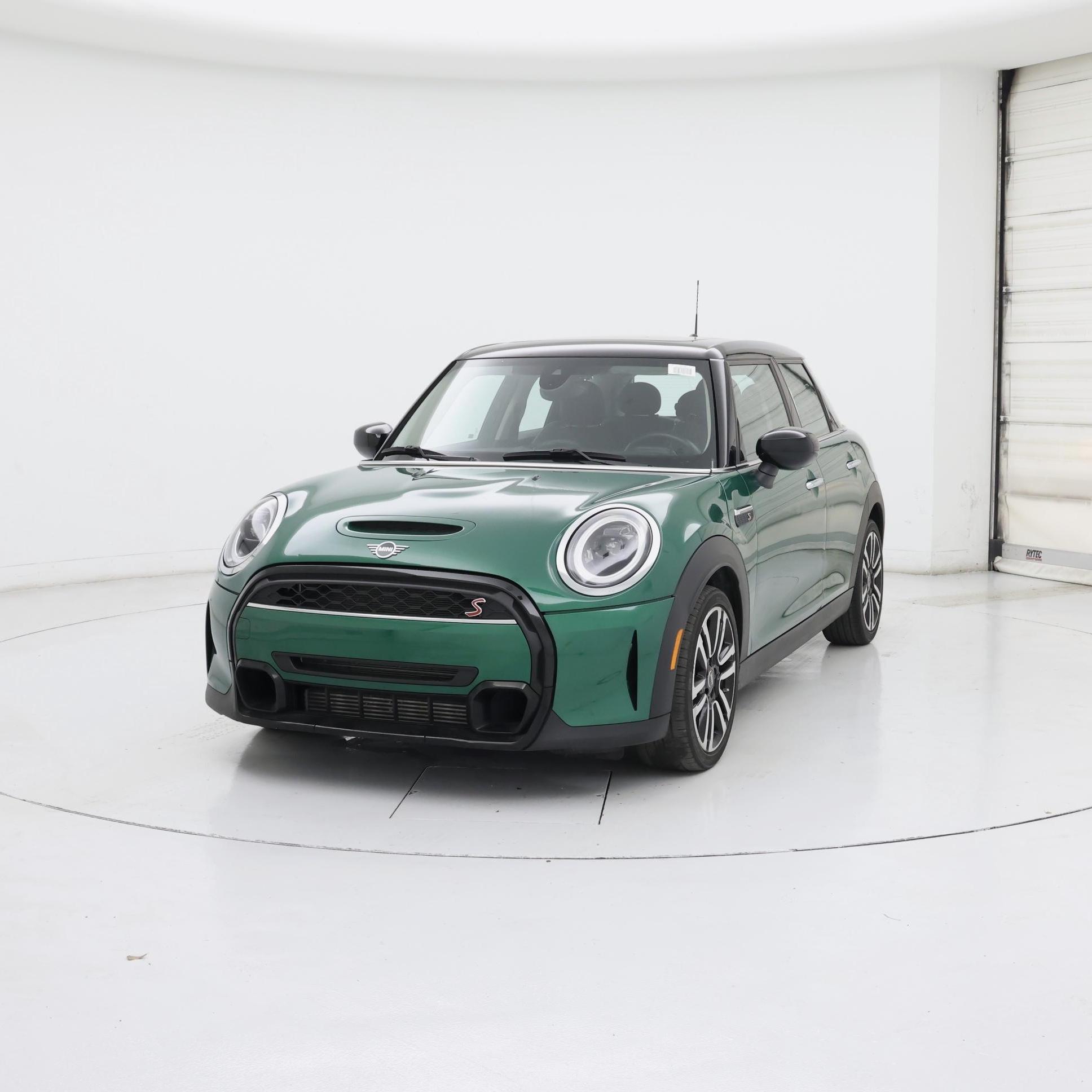 Thumbnail: 2023 MINI Cooper Hardtop - 4