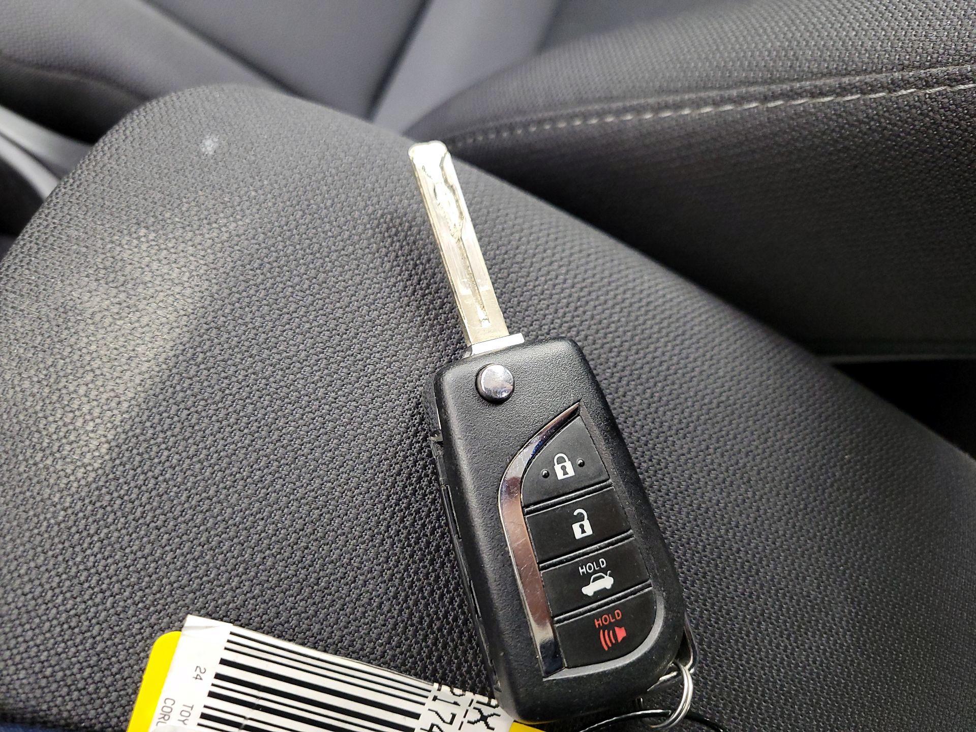 Thumbnail: 2024 Toyota Corolla - 18