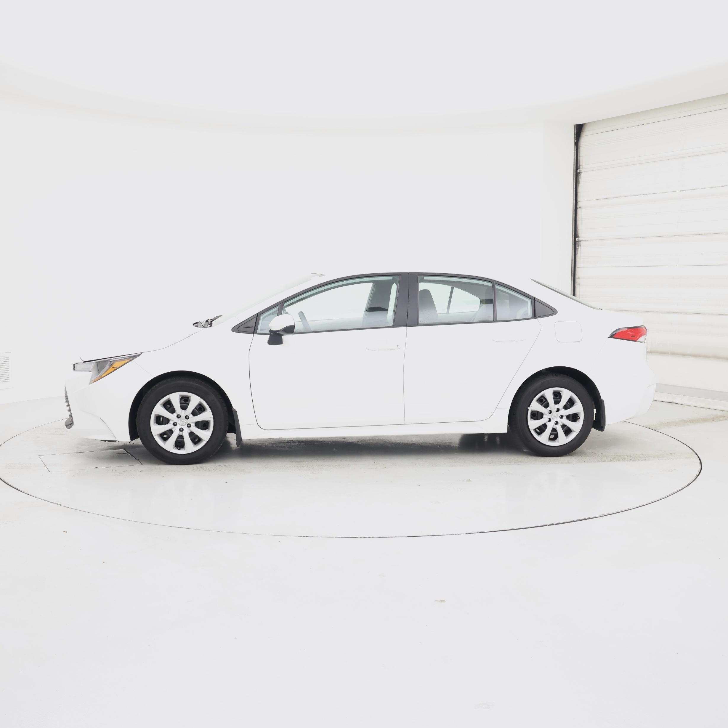 Thumbnail: 2025 Toyota Corolla - 3