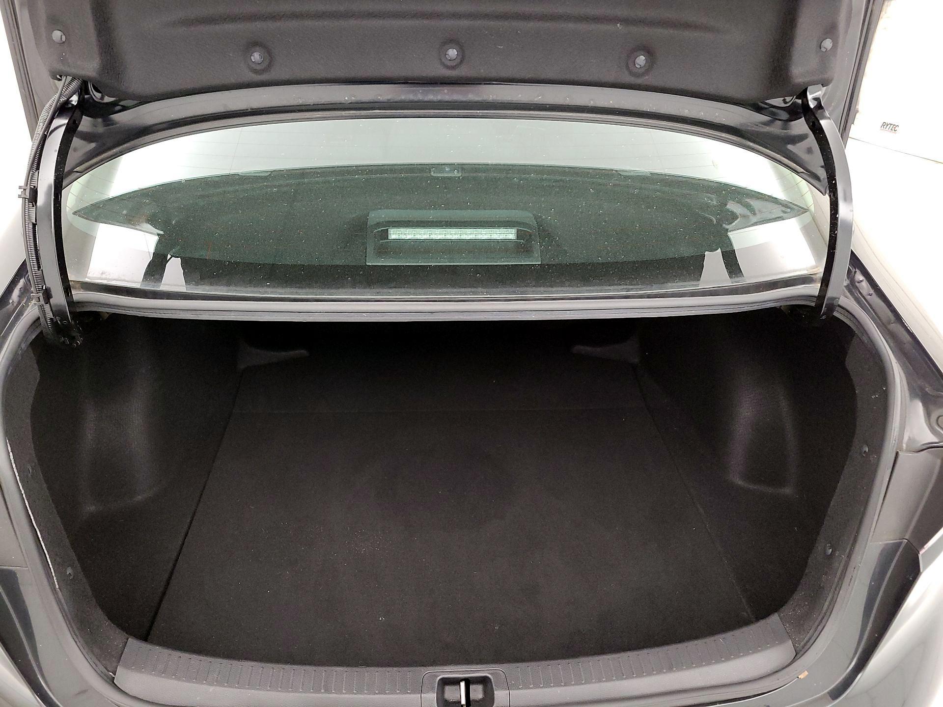 Thumbnail: 2021 Toyota Corolla - 18