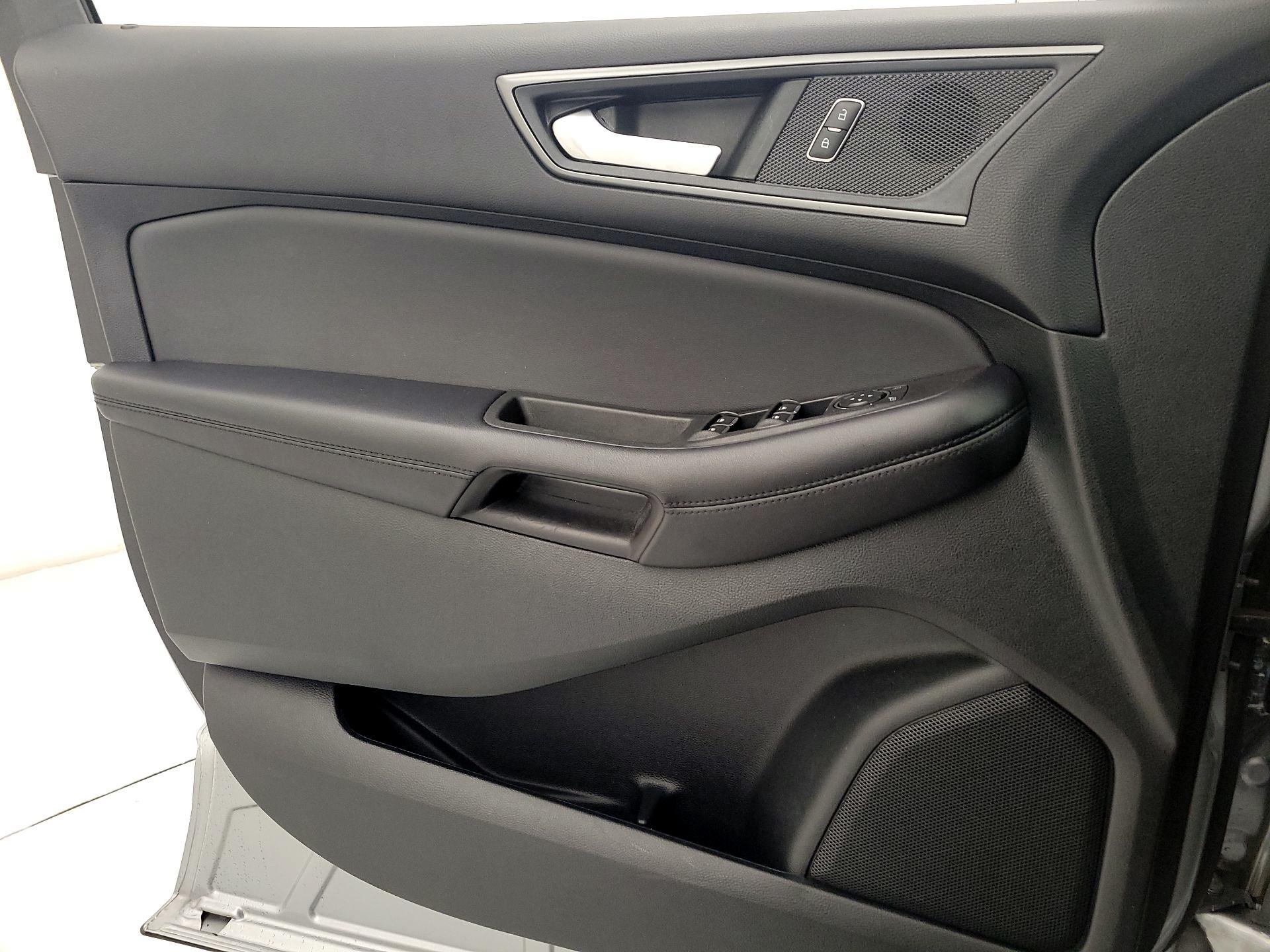 Thumbnail: 2022 Ford Edge - 12