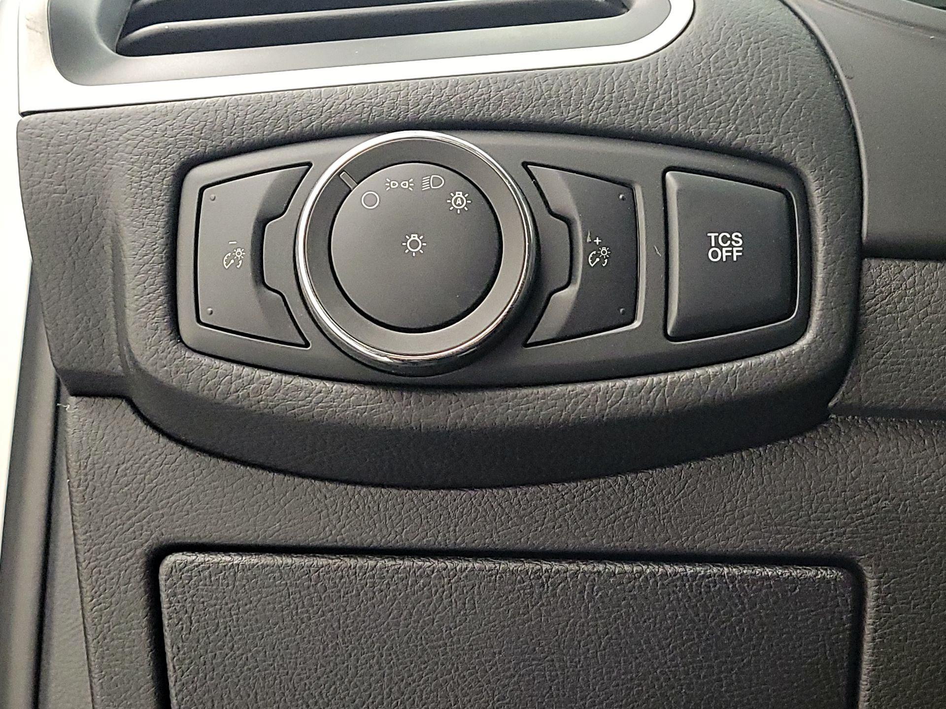 Thumbnail: 2022 Ford Edge - 13