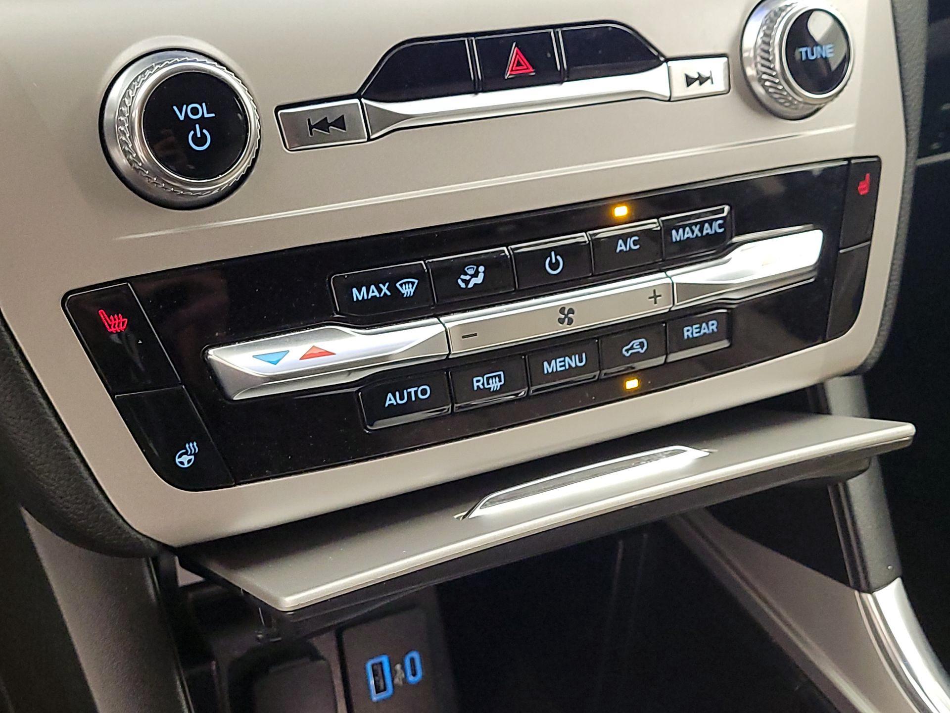 Thumbnail: 2023 Ford Explorer - 16