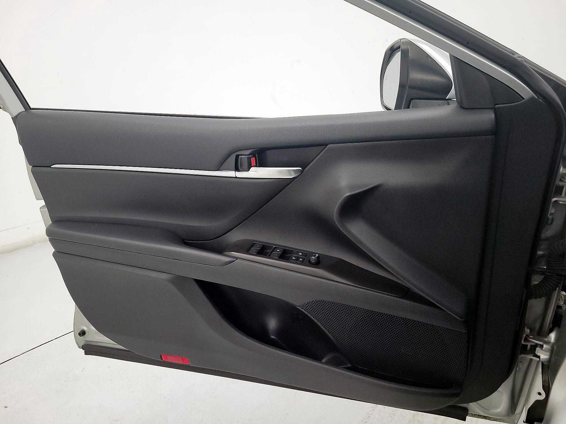 Thumbnail: 2021 Toyota Camry - 12