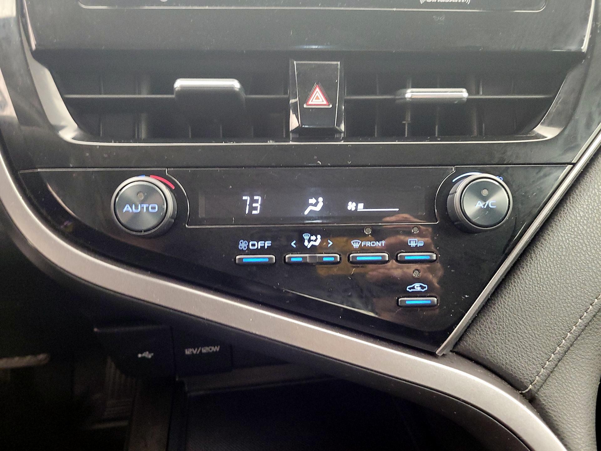 Thumbnail: 2021 Toyota Camry - 16