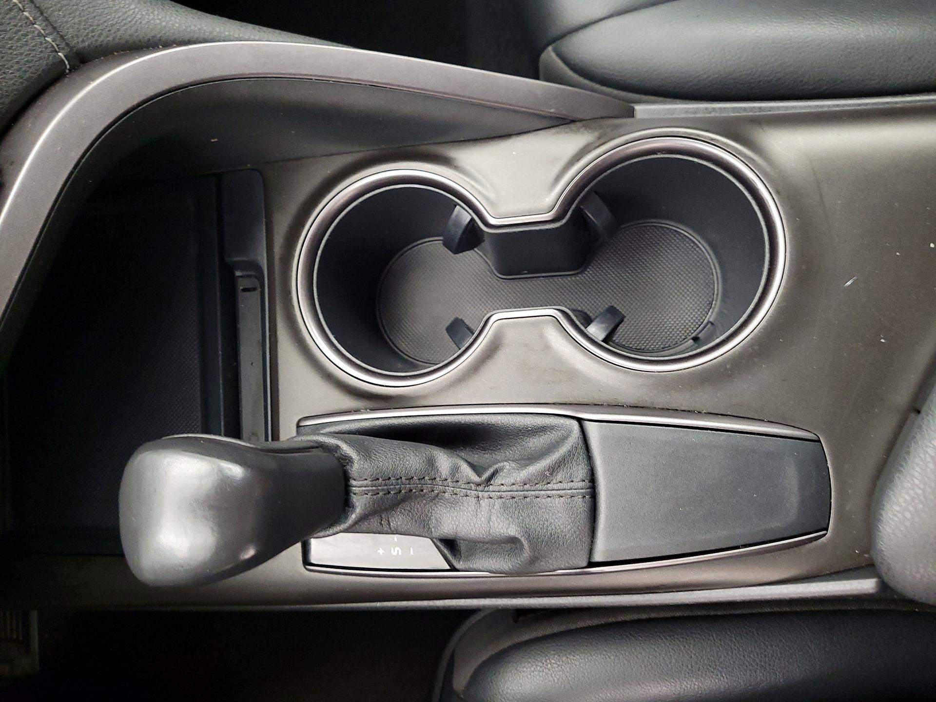 Thumbnail: 2021 Toyota Camry - 17