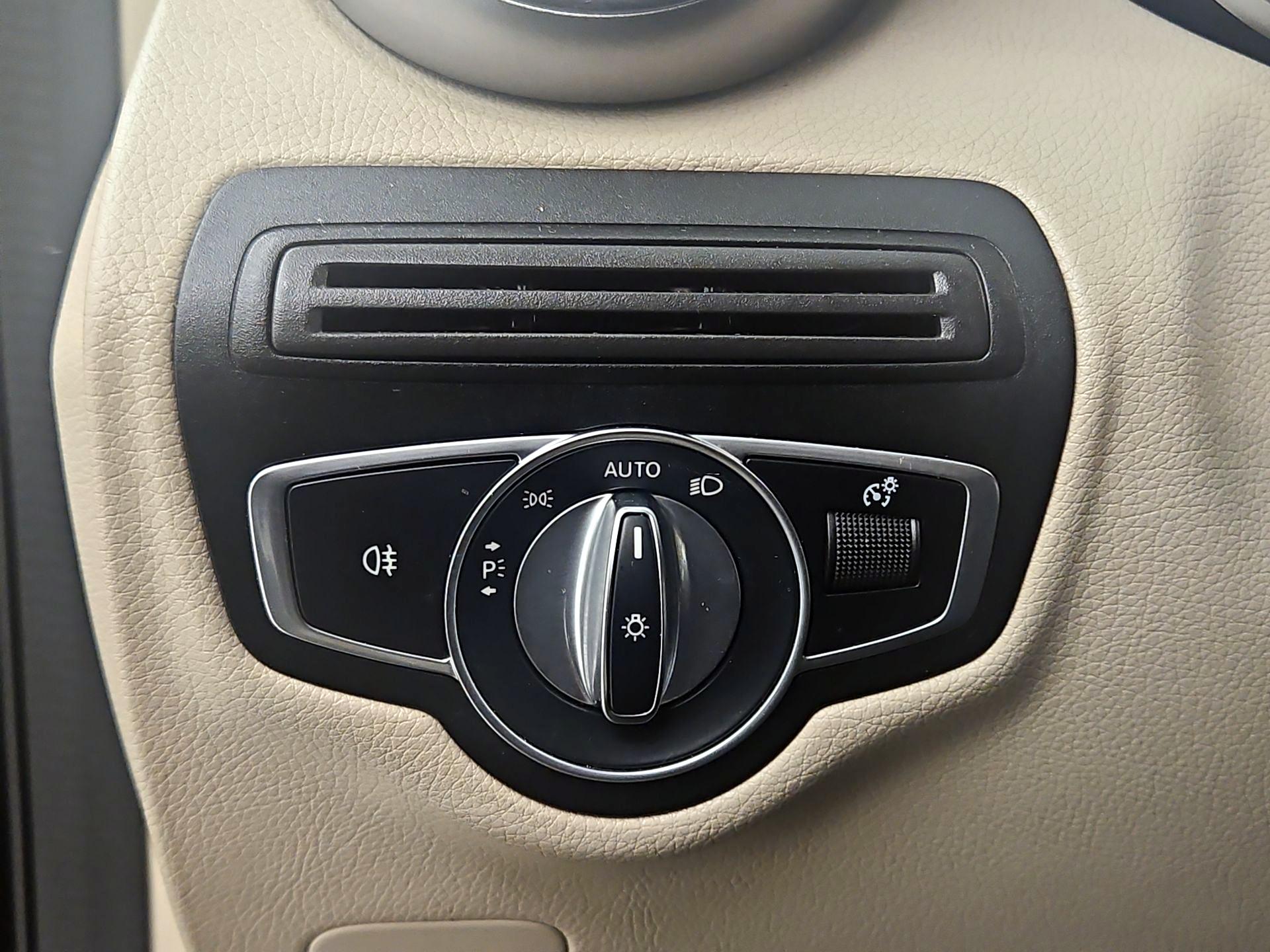 Thumbnail: 2020 Mercedes-Benz GLC - 13