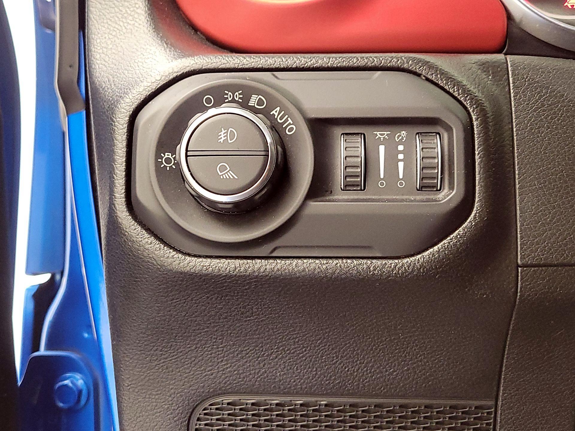 Thumbnail: 2022 Jeep Gladiator - 13