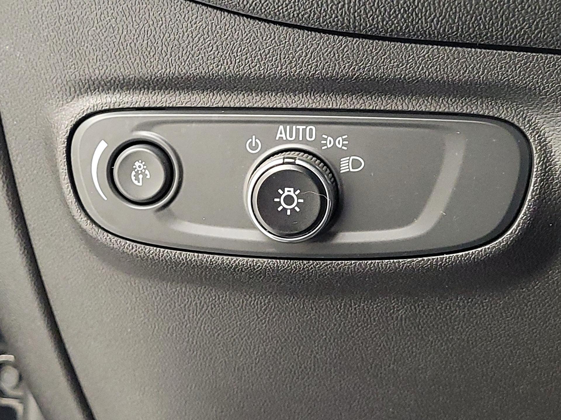 Thumbnail: 2021 Chevrolet Equinox - 13