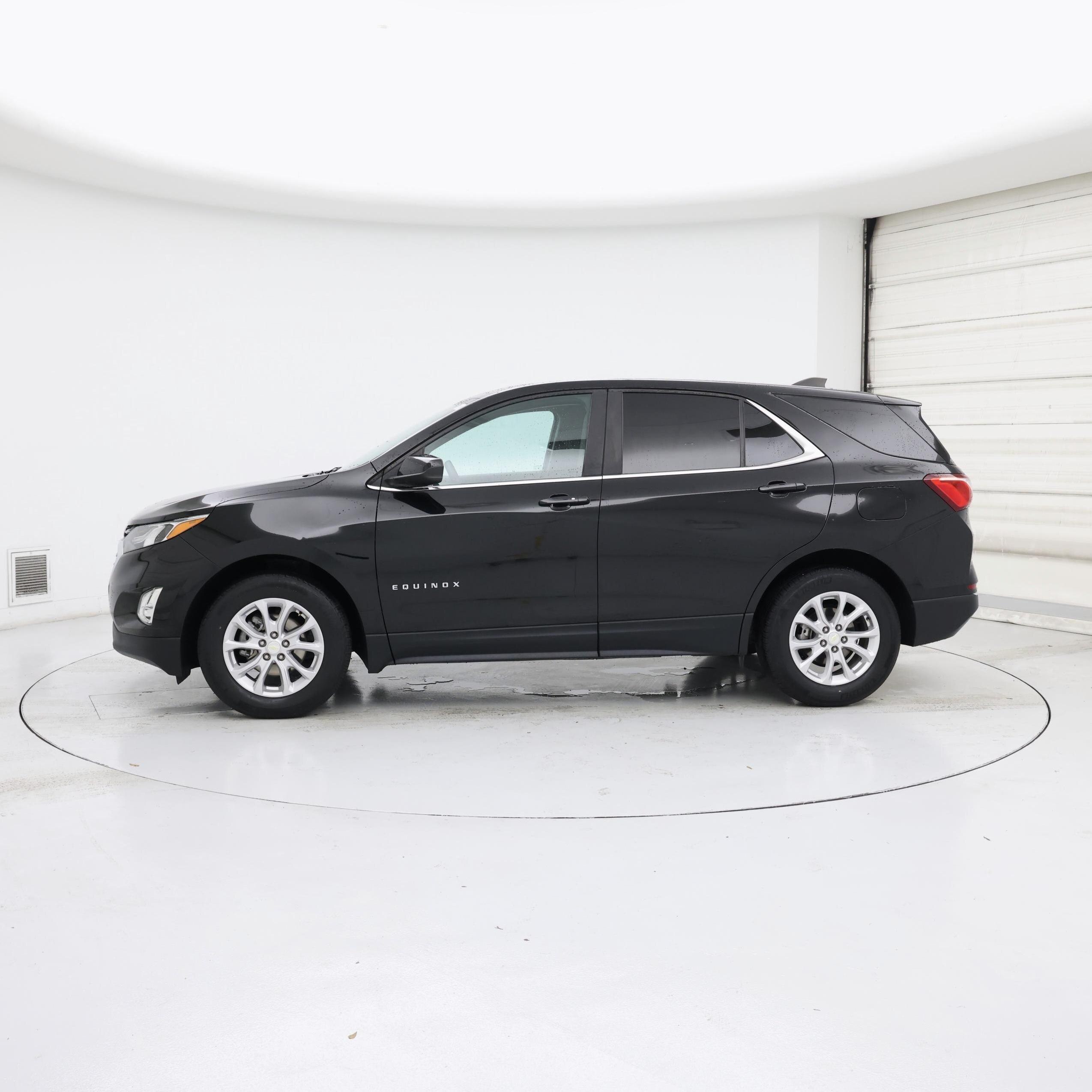 Thumbnail: 2021 Chevrolet Equinox - 3