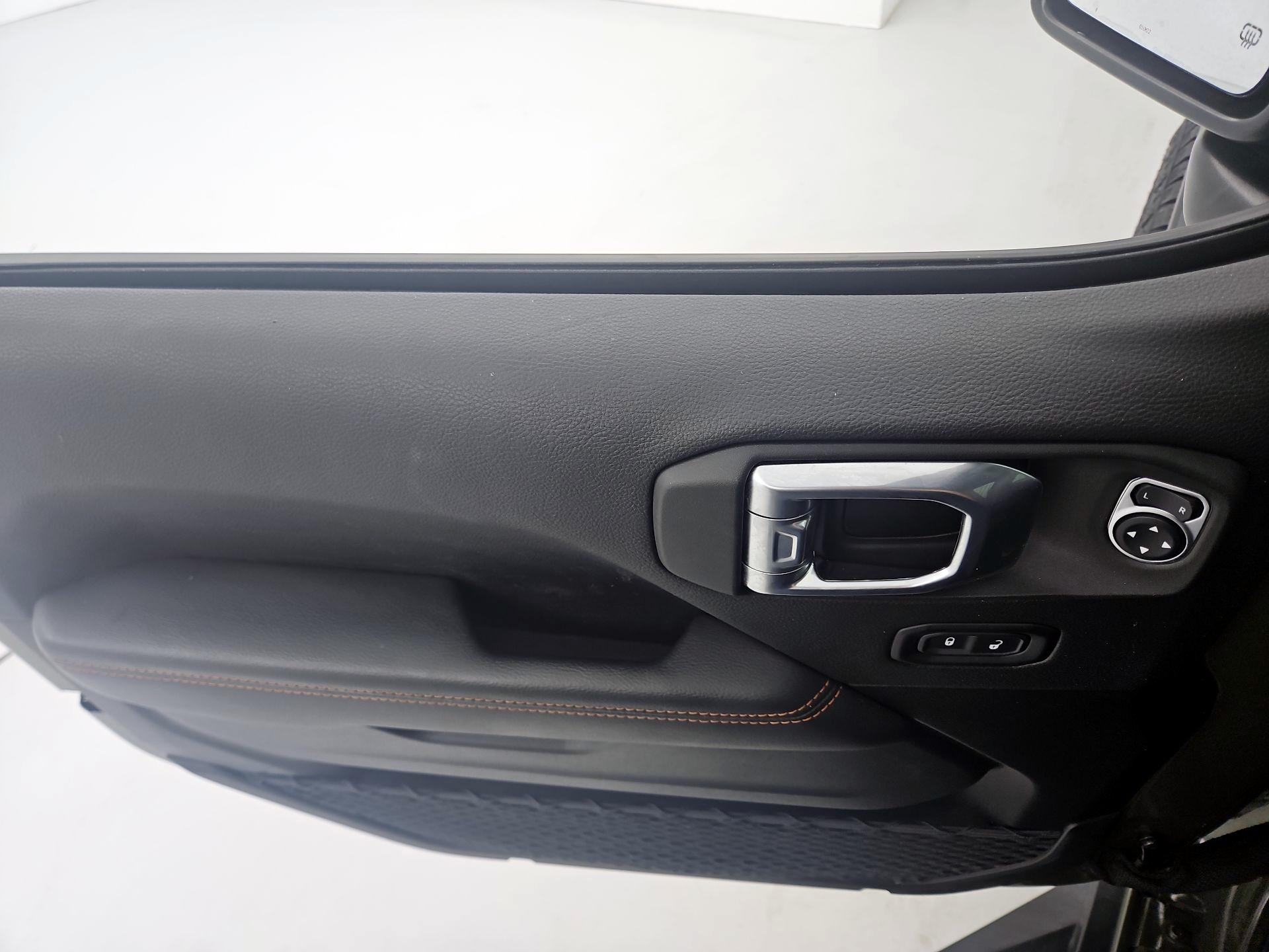 Thumbnail: 2022 Jeep Gladiator - 12