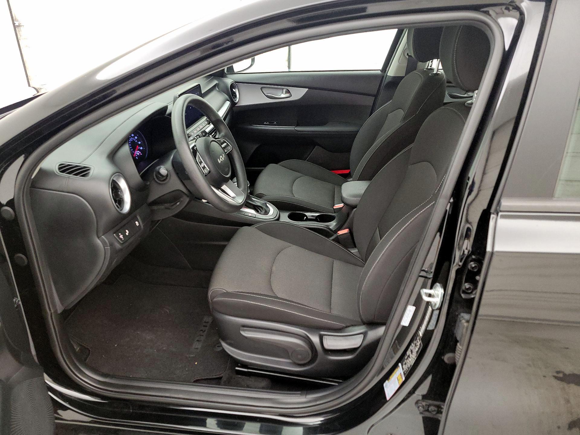 Thumbnail: 2024 Kia Forte - 11