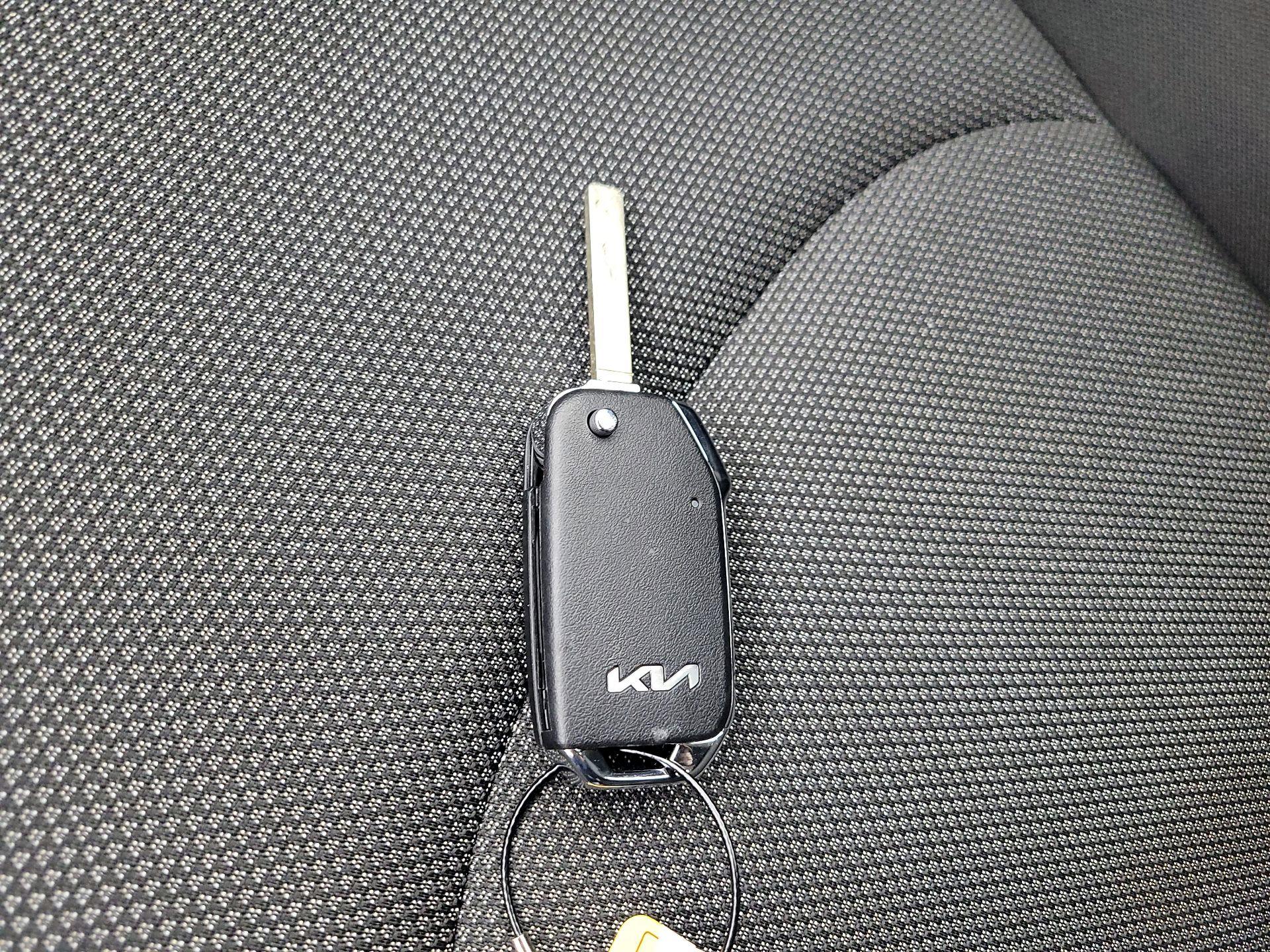 Thumbnail: 2024 Kia Forte - 18