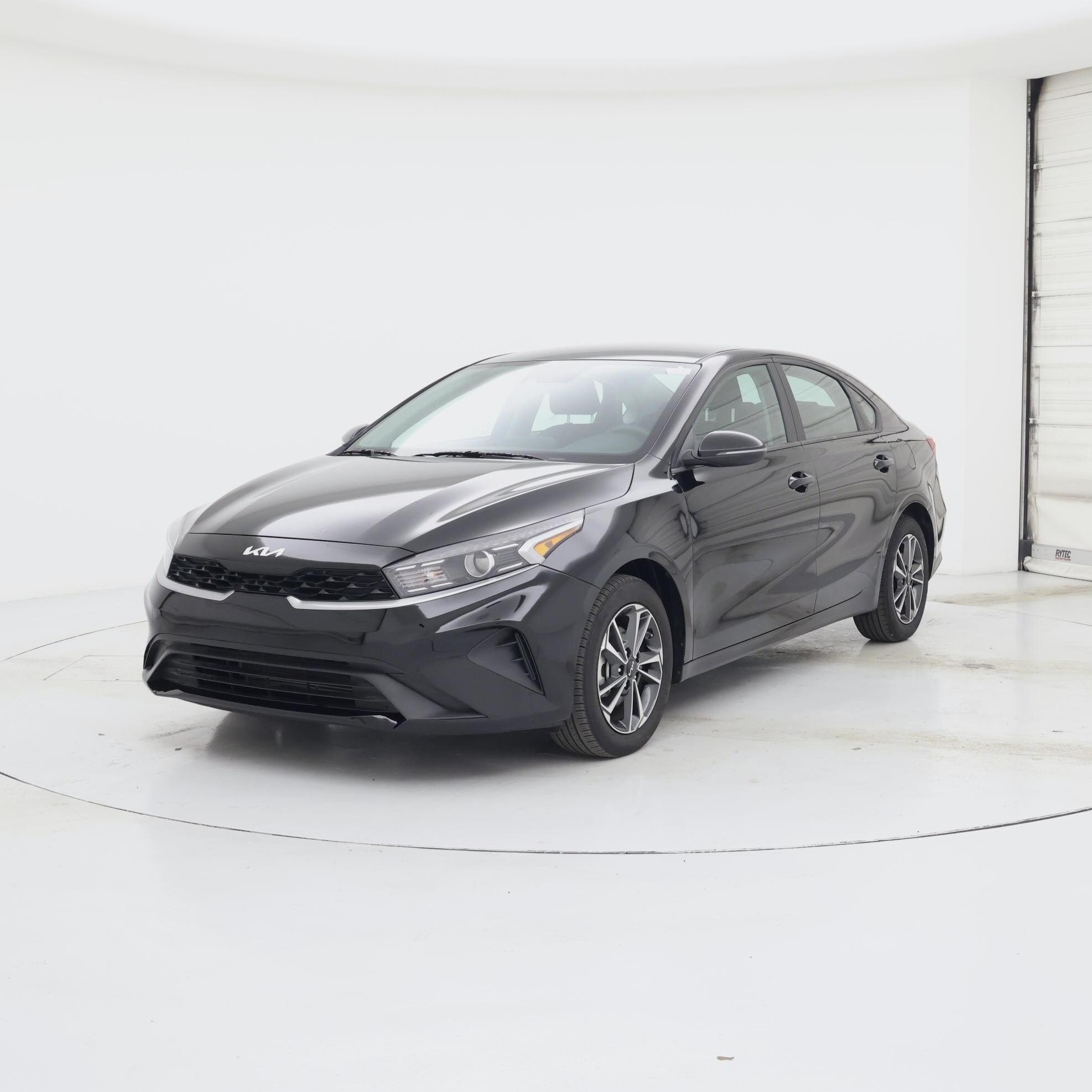 Thumbnail: 2024 Kia Forte - 4