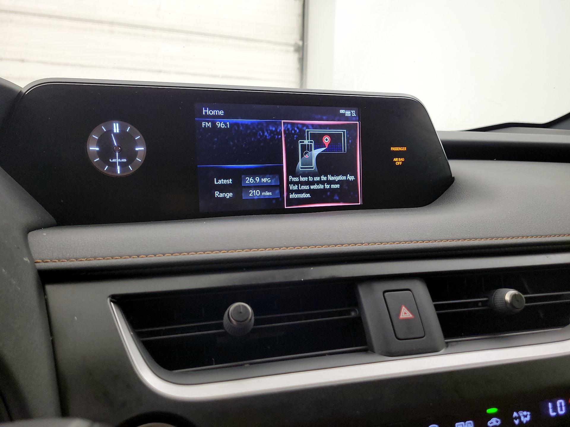 Thumbnail: 2021 Lexus UX - 15