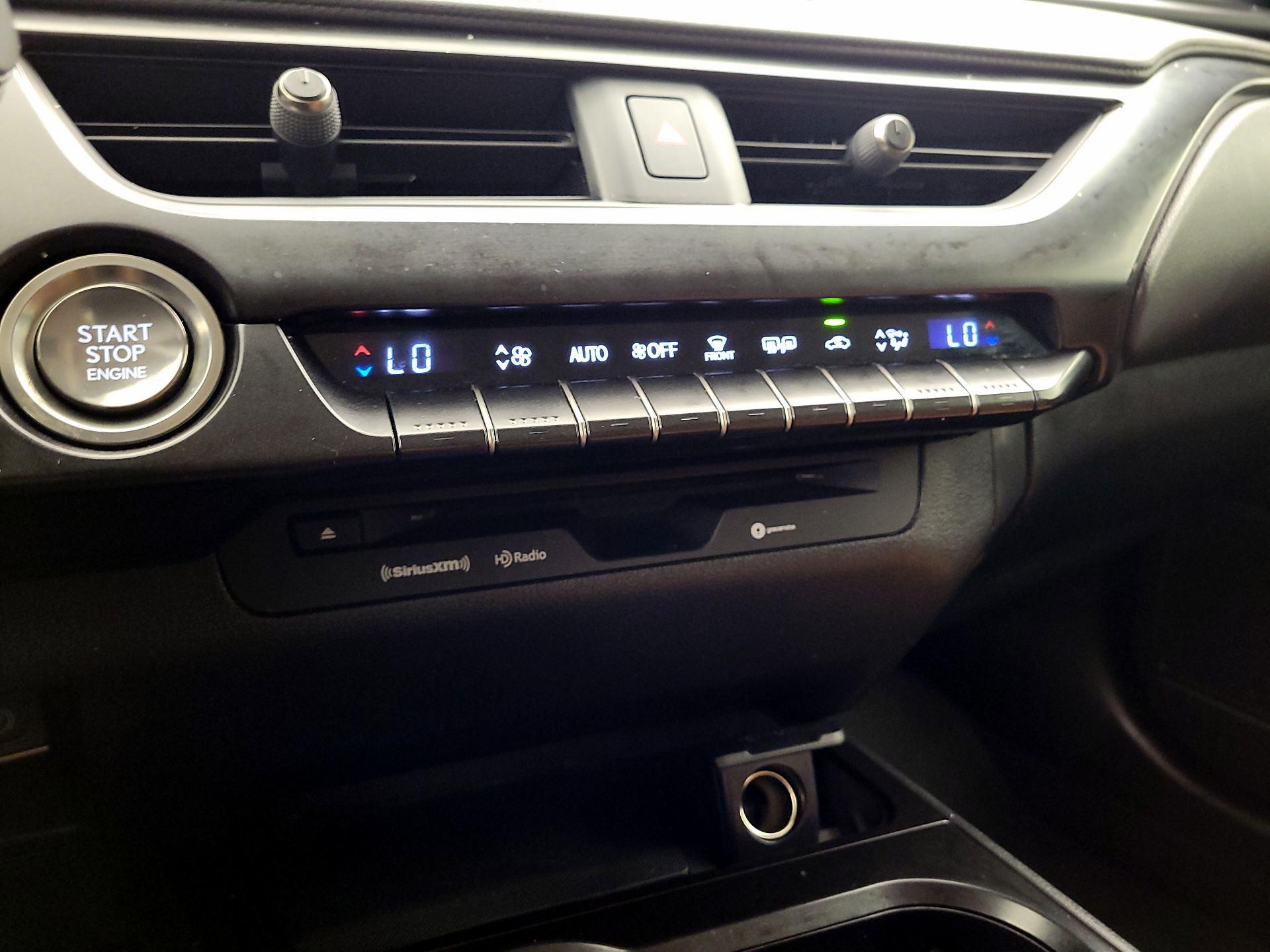 Thumbnail: 2021 Lexus UX - 16