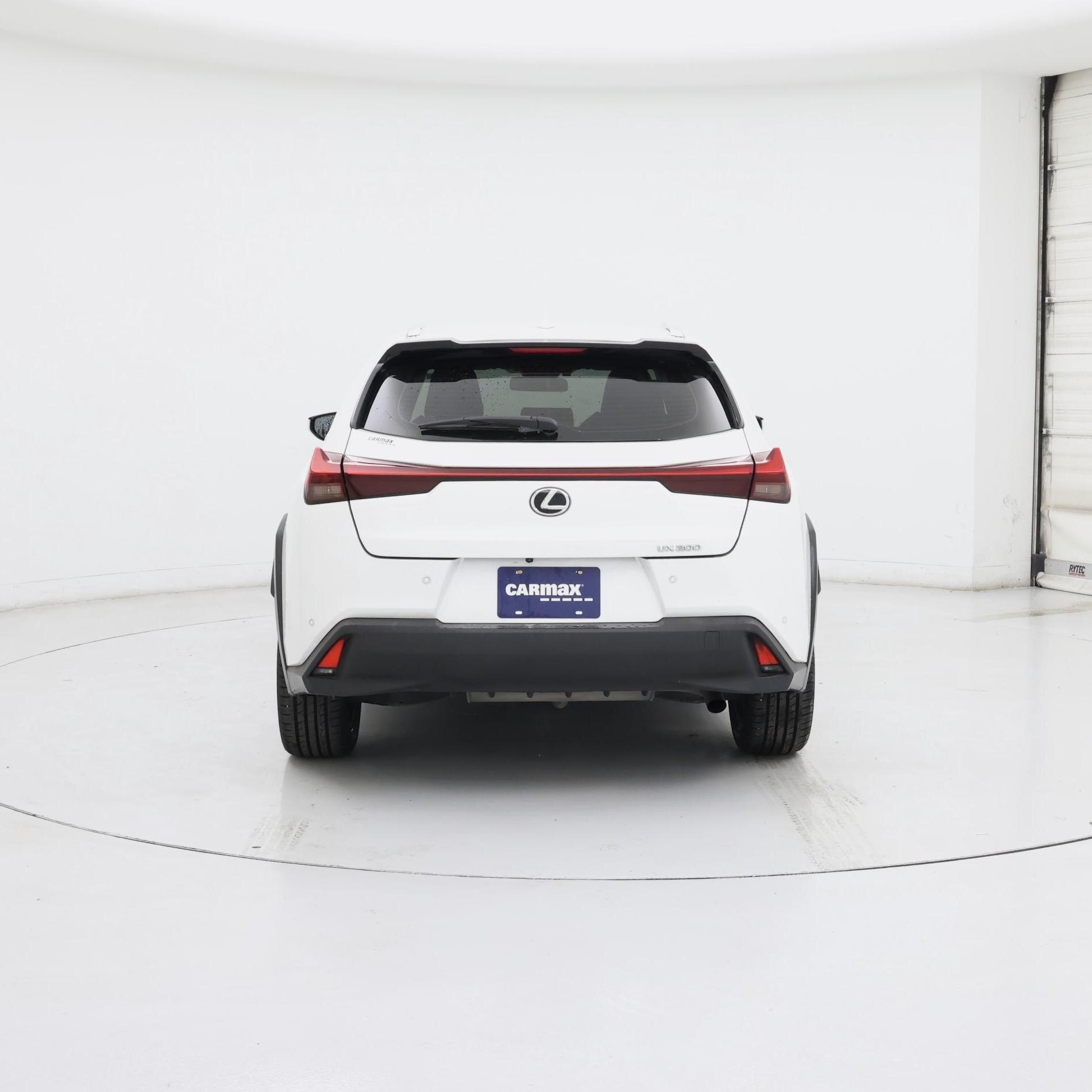 Thumbnail: 2021 Lexus UX - 6