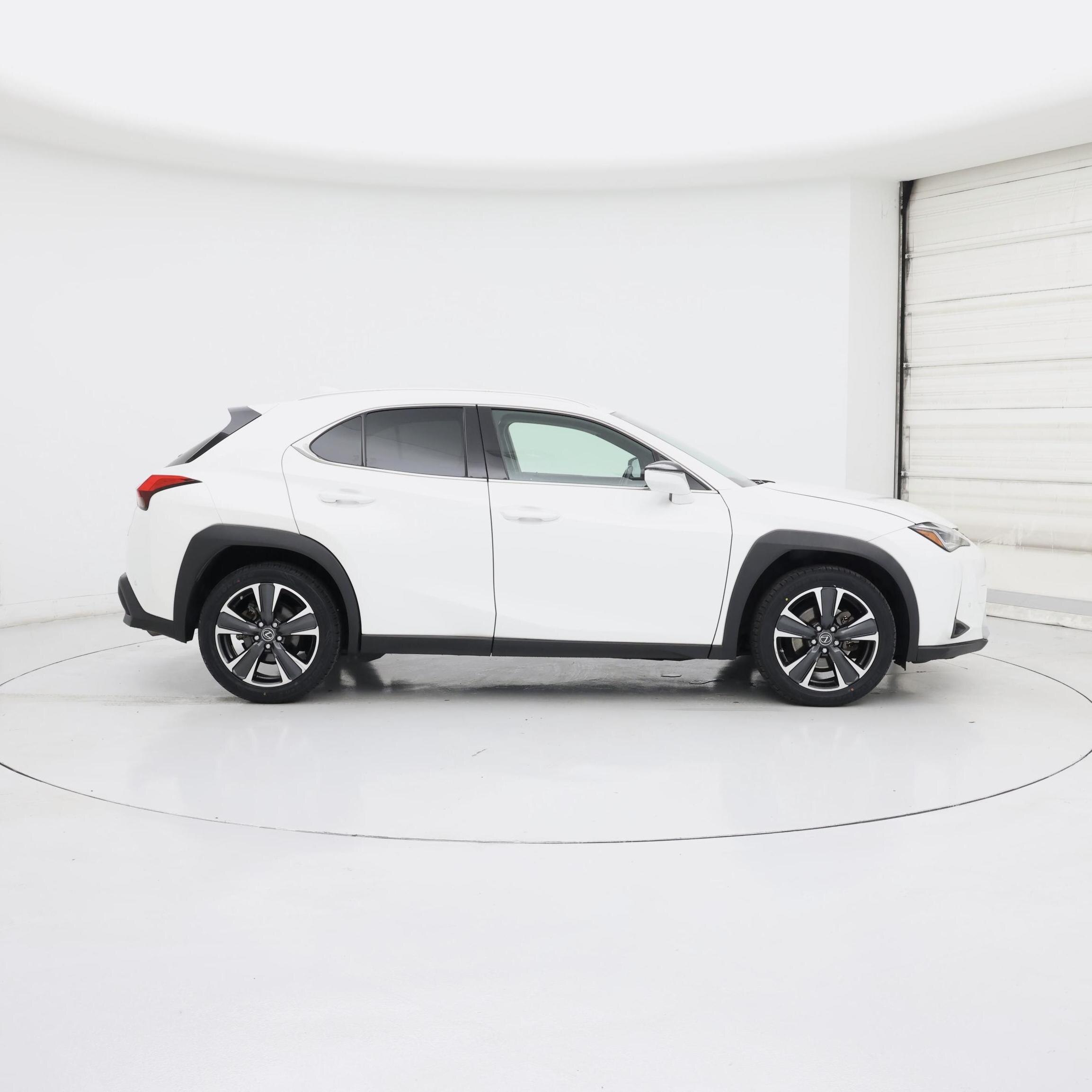 Thumbnail: 2021 Lexus UX - 7