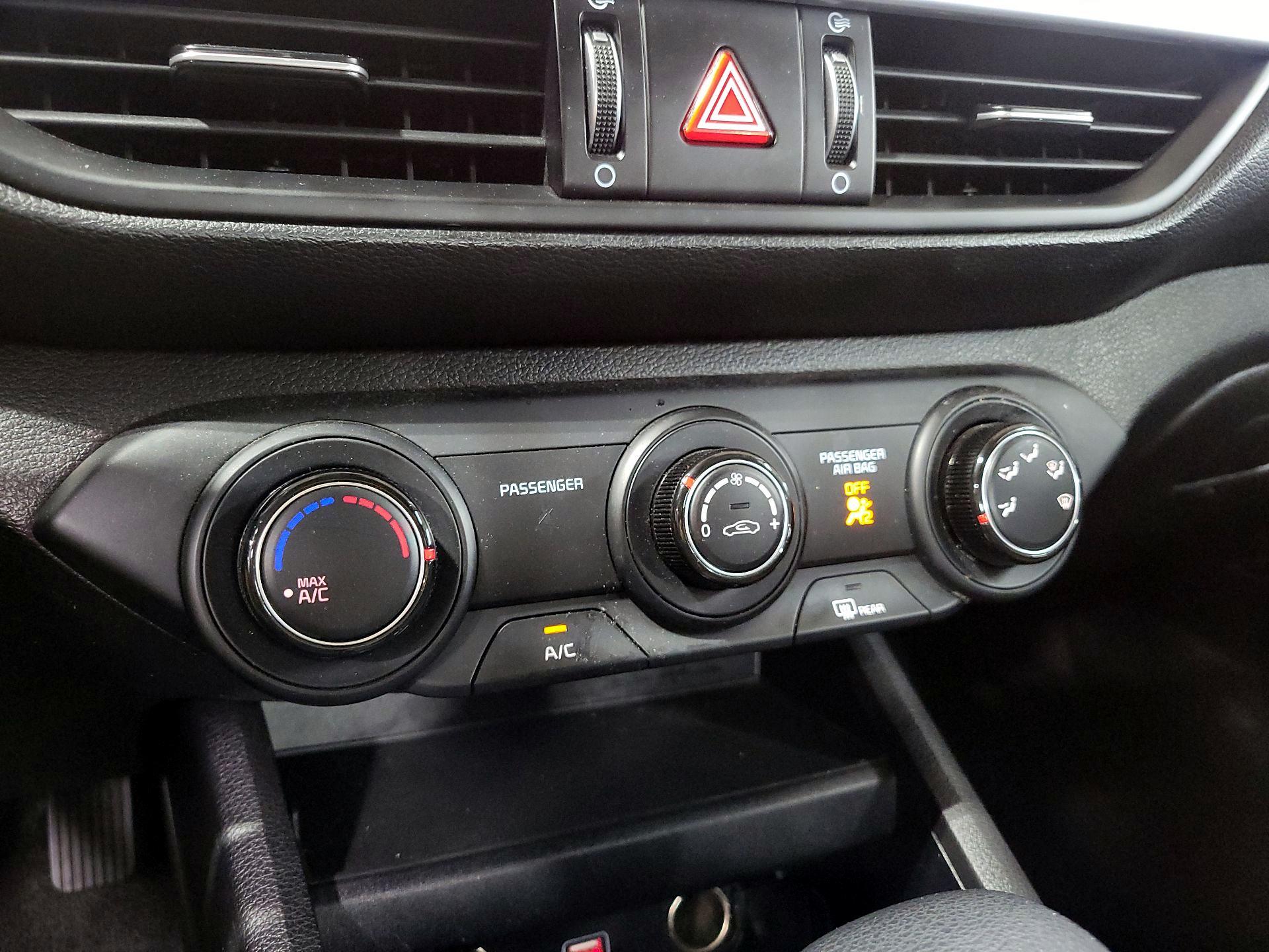 Thumbnail: 2023 Kia Forte - 16