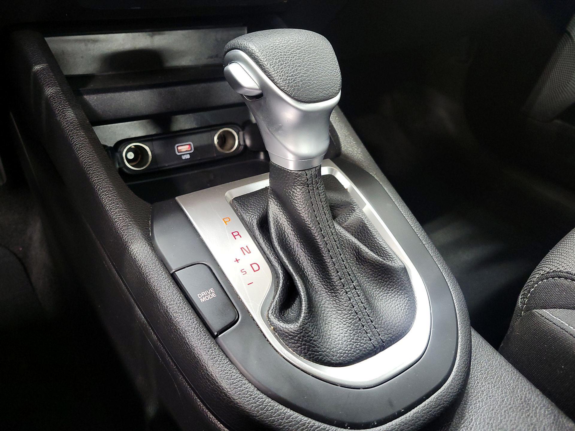 Thumbnail: 2023 Kia Forte - 17