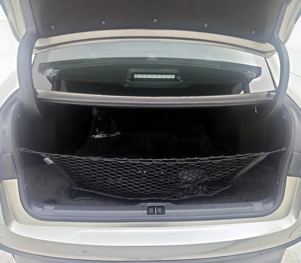 Trunk/Cargo (Seats Up)