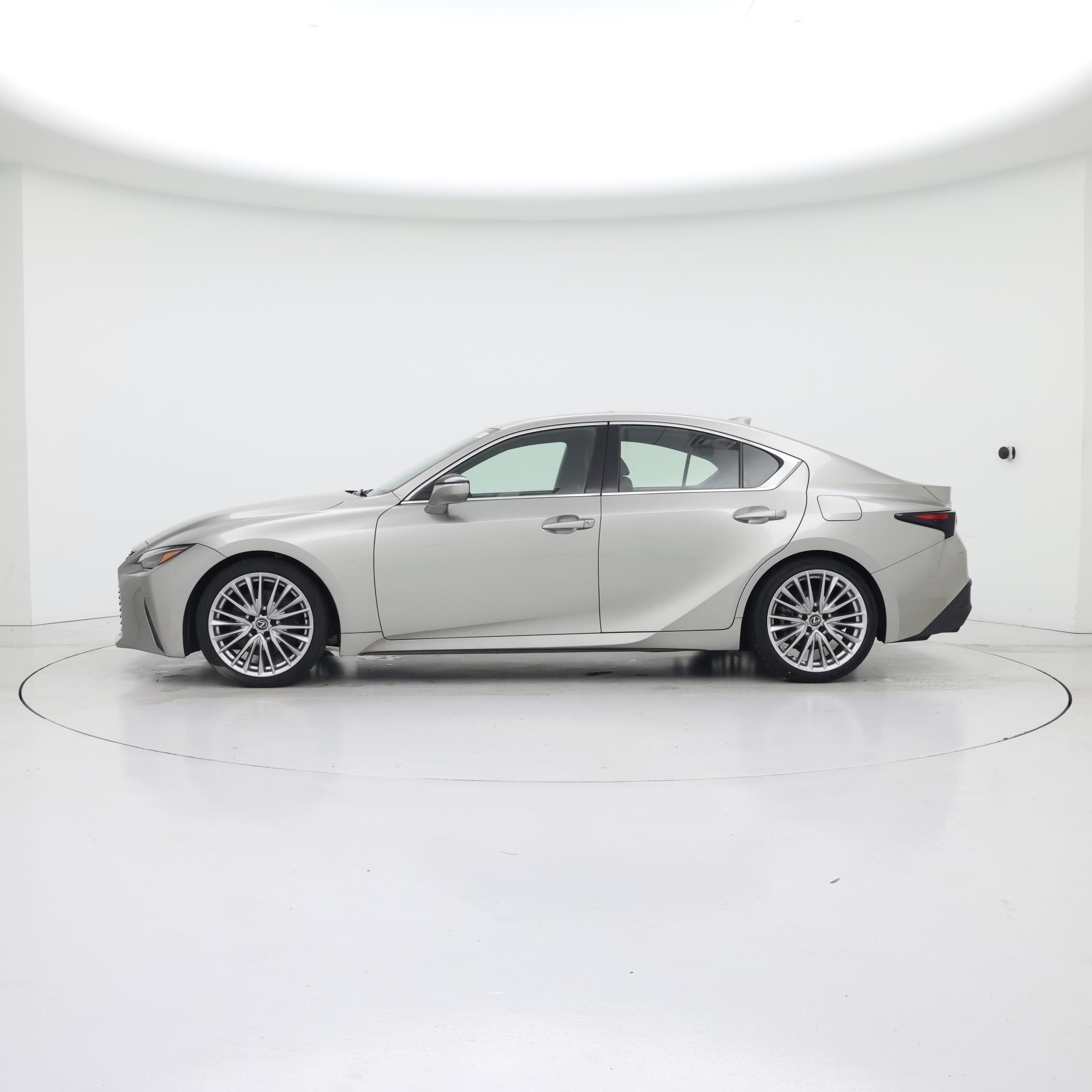 Thumbnail: 2023 Lexus IS - 3
