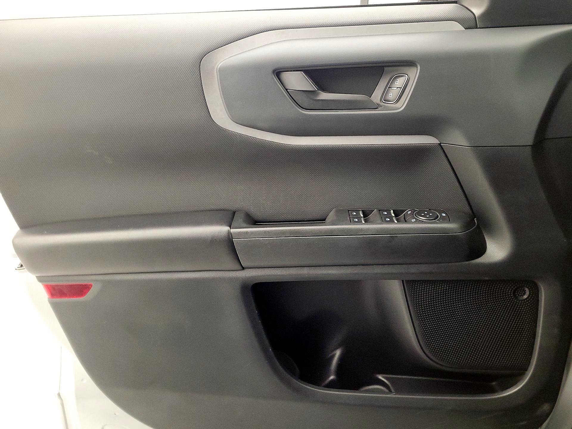 Thumbnail: 2021 Ford Bronco Sport - 12