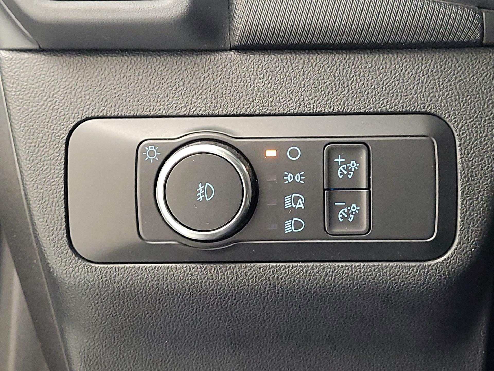 Thumbnail: 2021 Ford Bronco Sport - 13