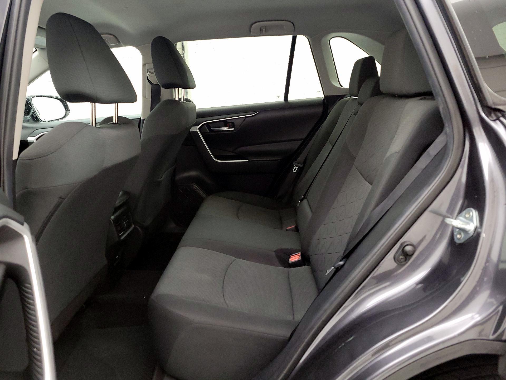 Thumbnail: 2021 Toyota RAV4 - 19