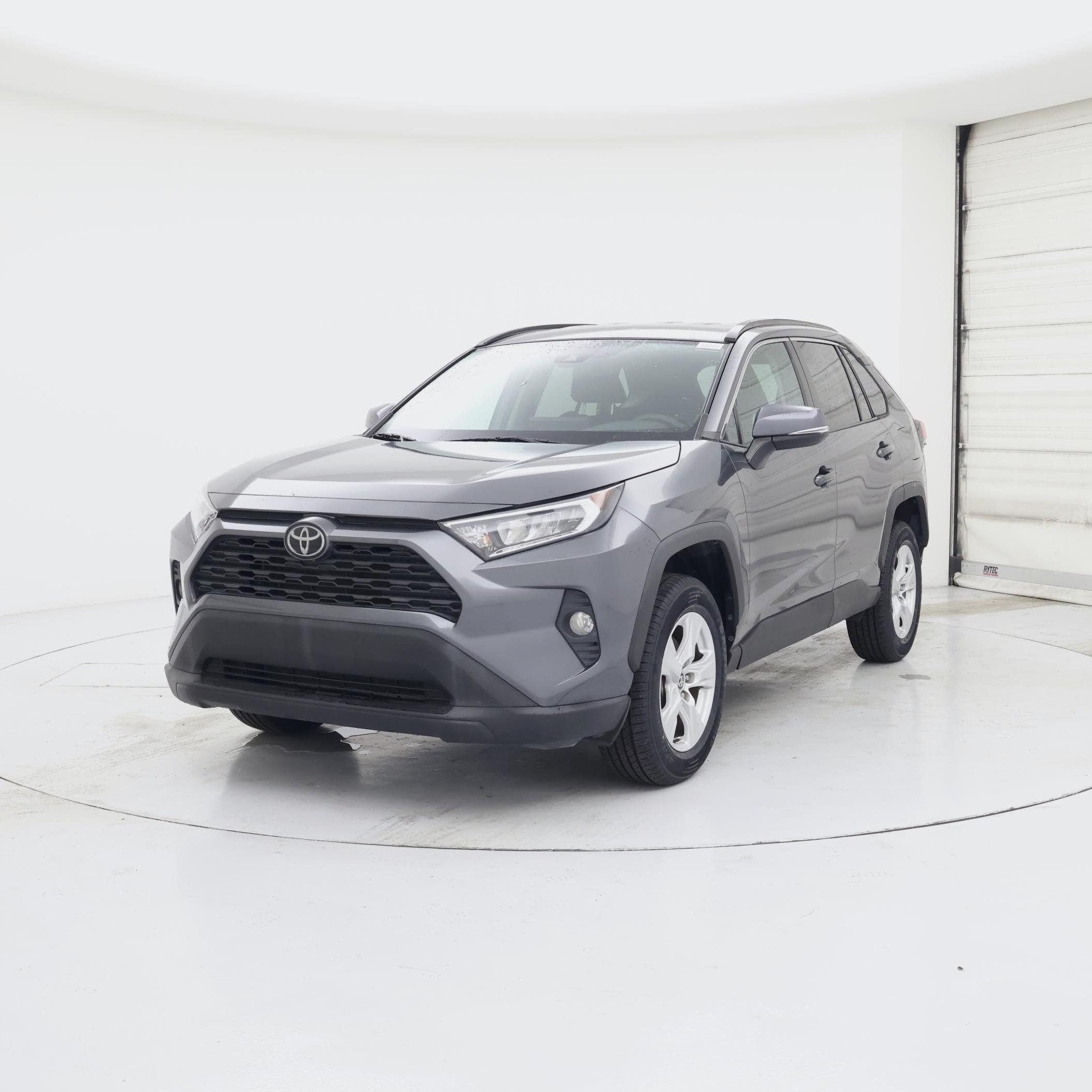 Thumbnail: 2021 Toyota RAV4 - 4