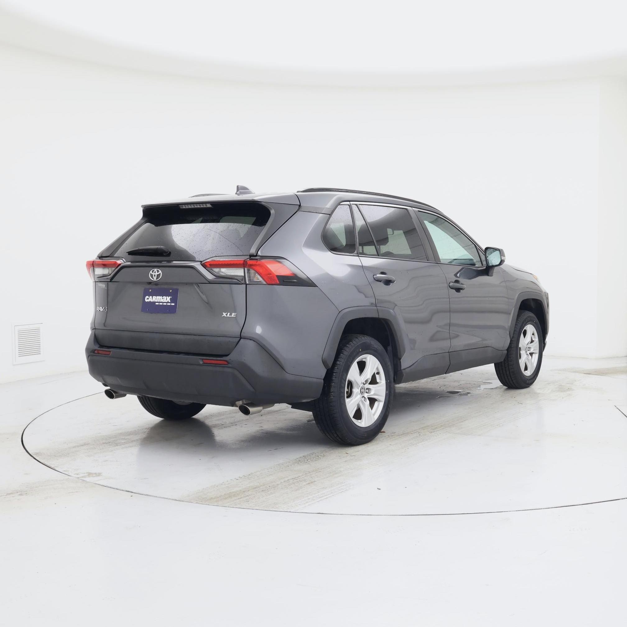 Thumbnail: 2021 Toyota RAV4 - 8
