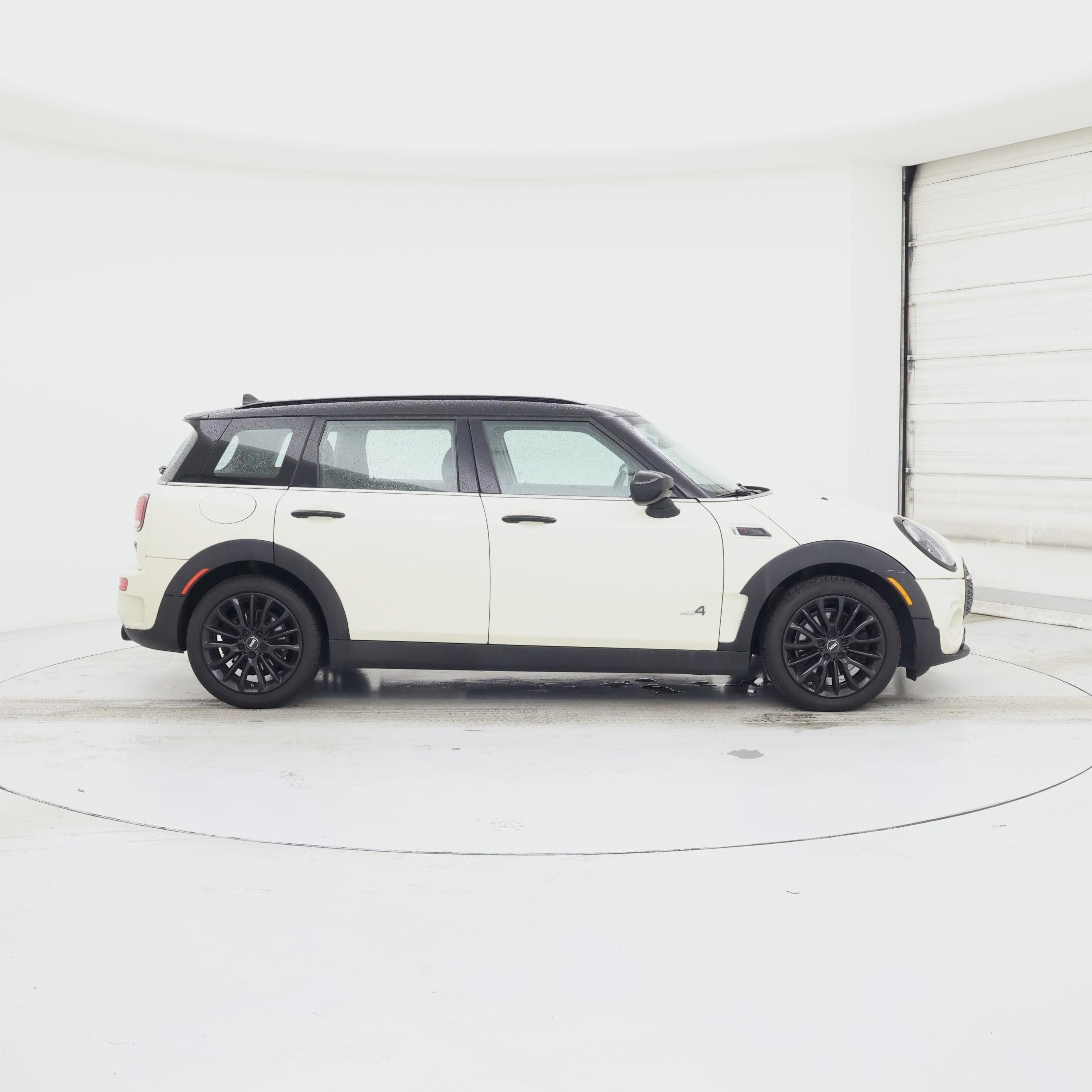 Thumbnail: 2022 MINI Cooper Clubman - 7