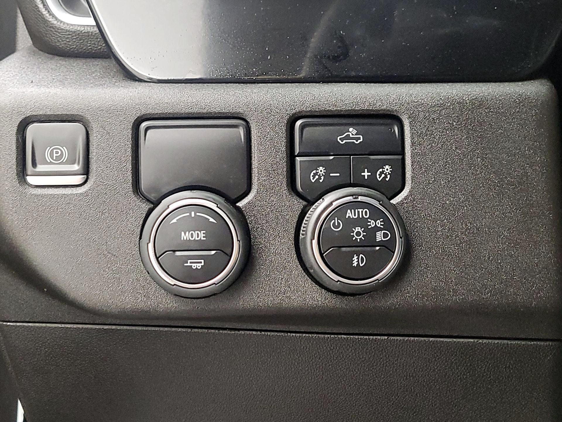 Thumbnail: 2023 Chevrolet Silverado 1500 - 13