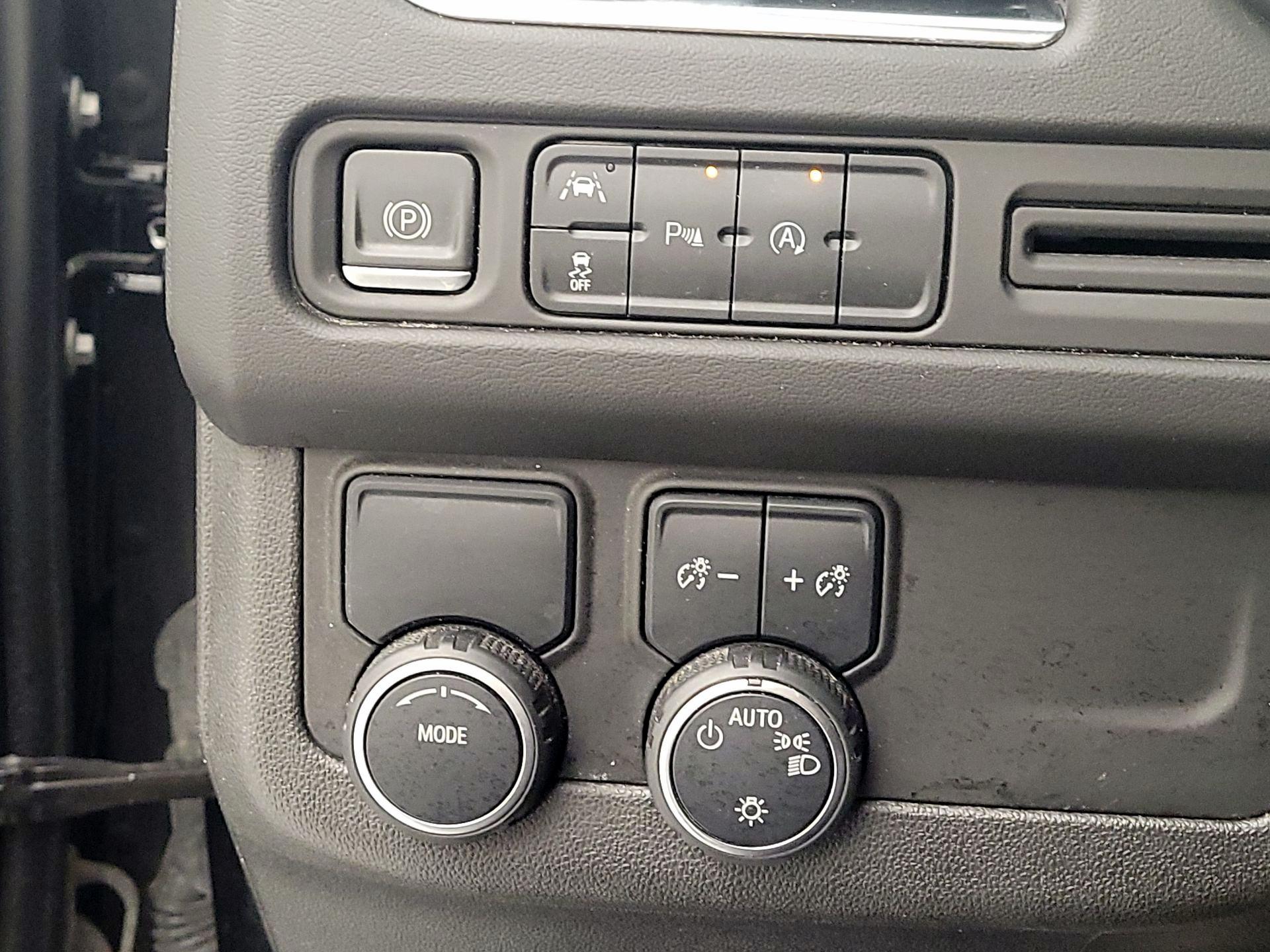 Thumbnail: 2023 Chevrolet Suburban - 13