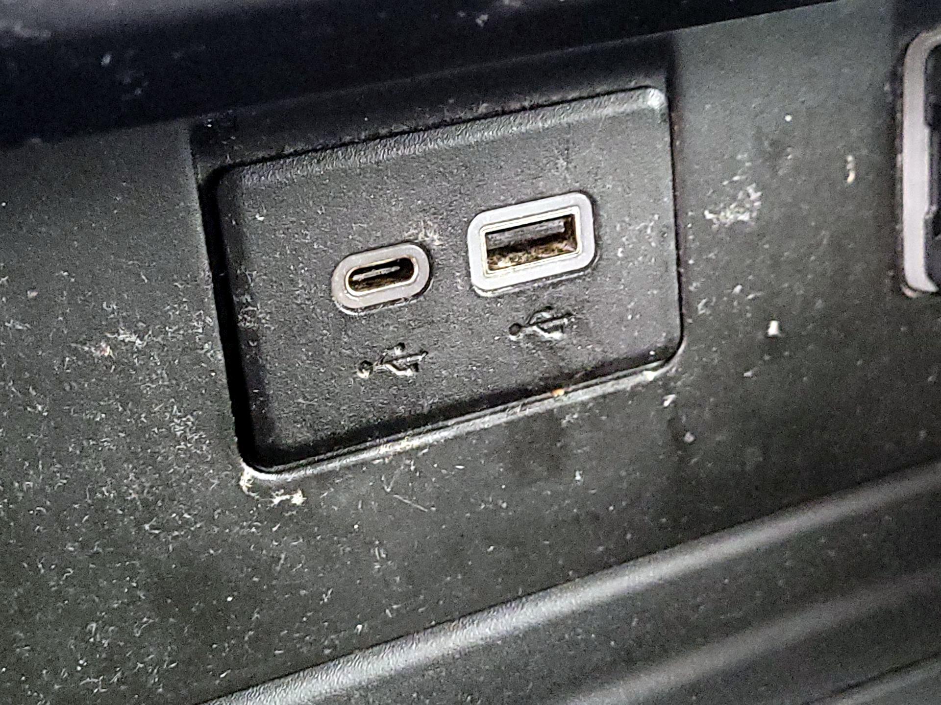 Thumbnail: 2023 Chevrolet Suburban - 18