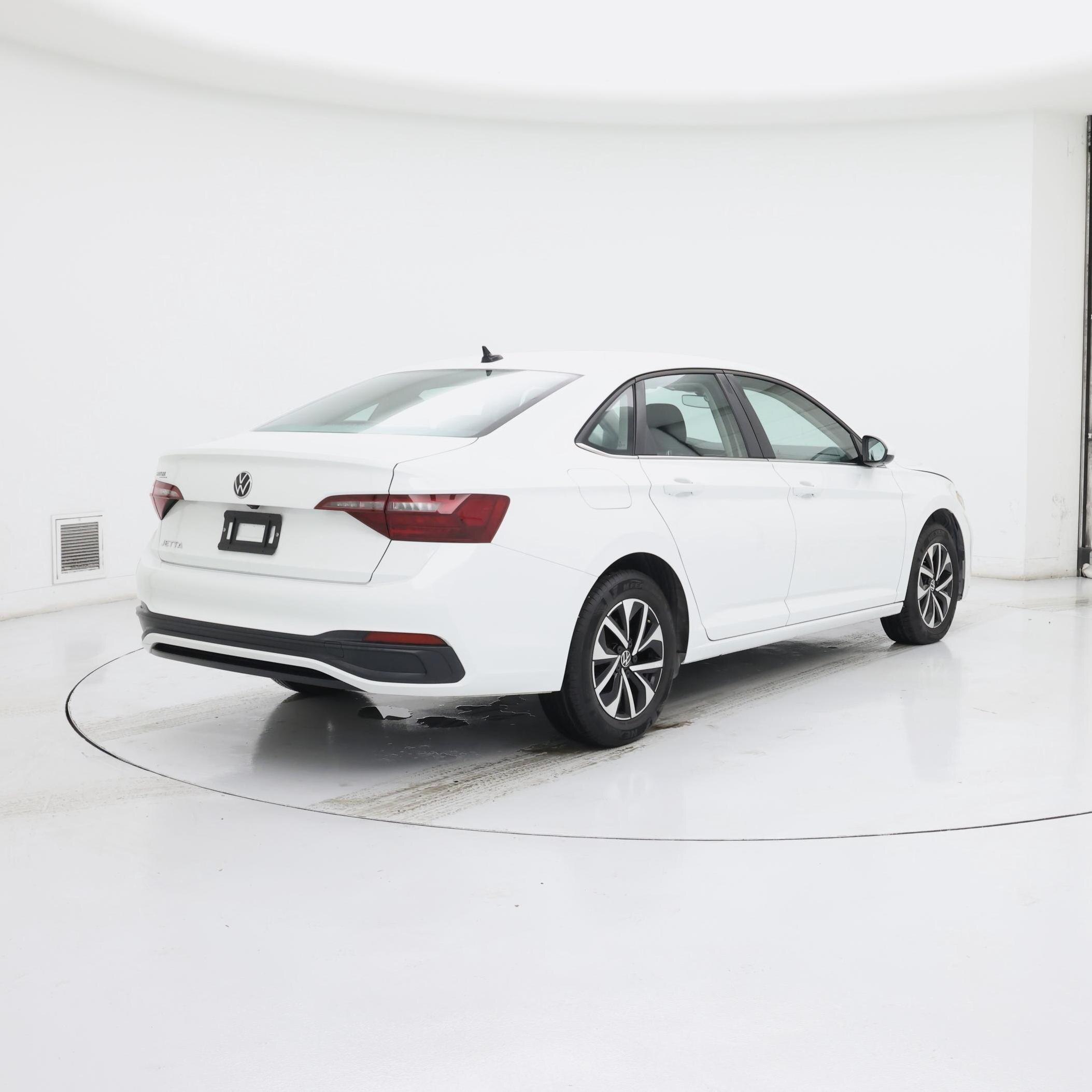 Thumbnail: 2024 Volkswagen Jetta - 8