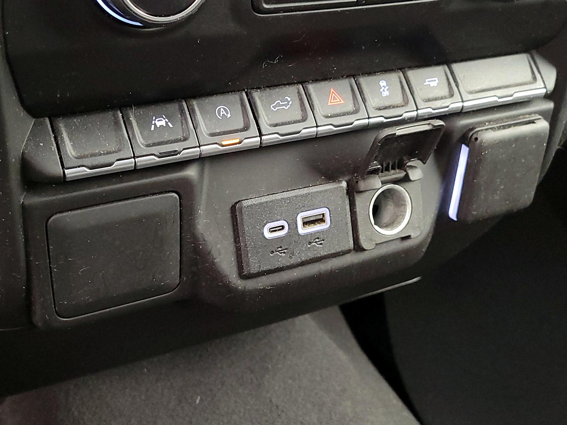 Thumbnail: 2024 Chevrolet Silverado 1500 - 18