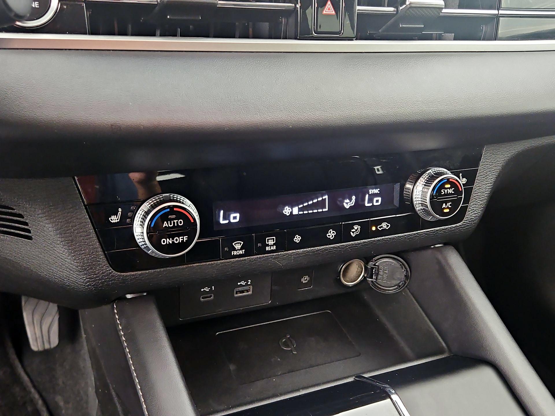 Thumbnail: 2024 Mitsubishi Outlander - 17