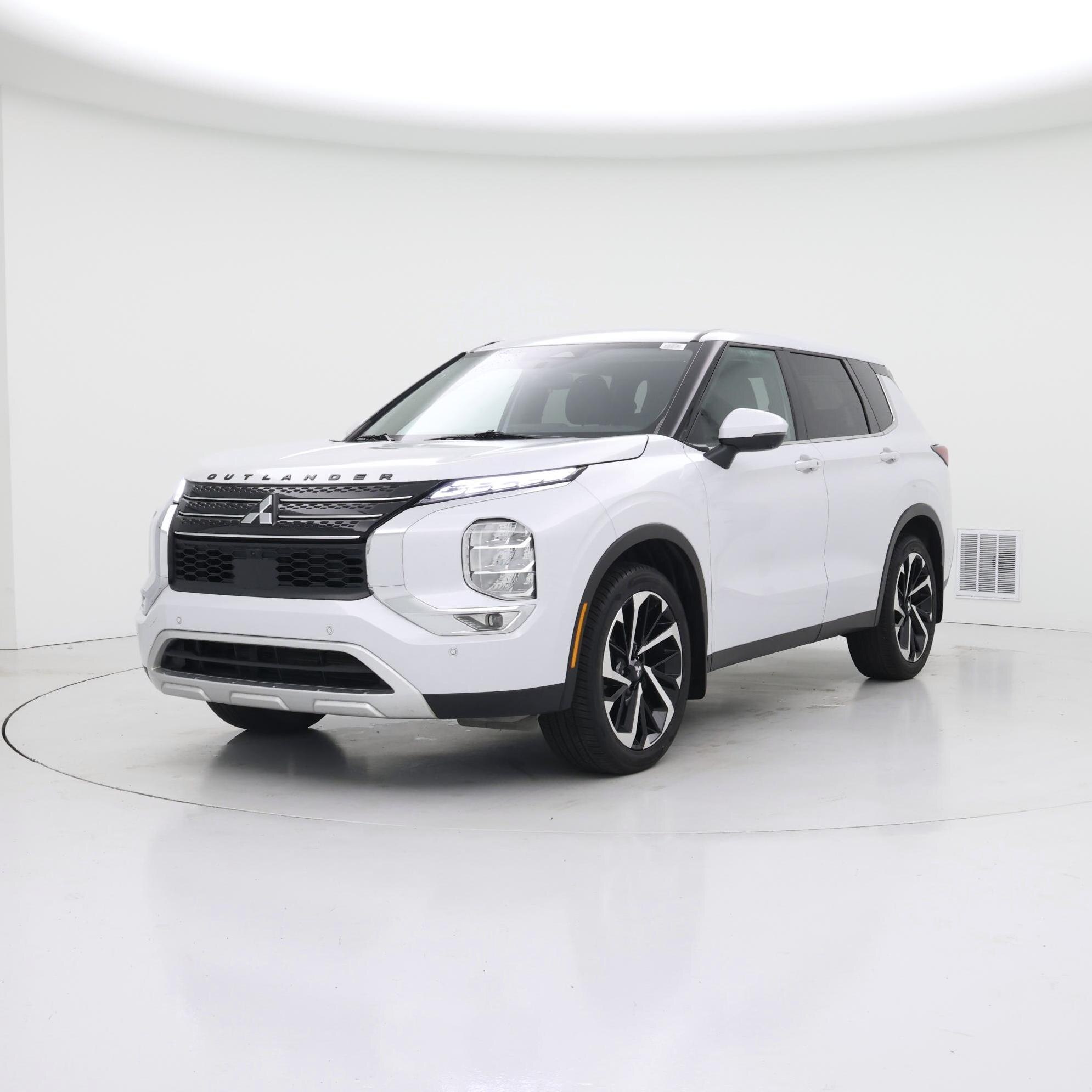 Thumbnail: 2024 Mitsubishi Outlander - 4